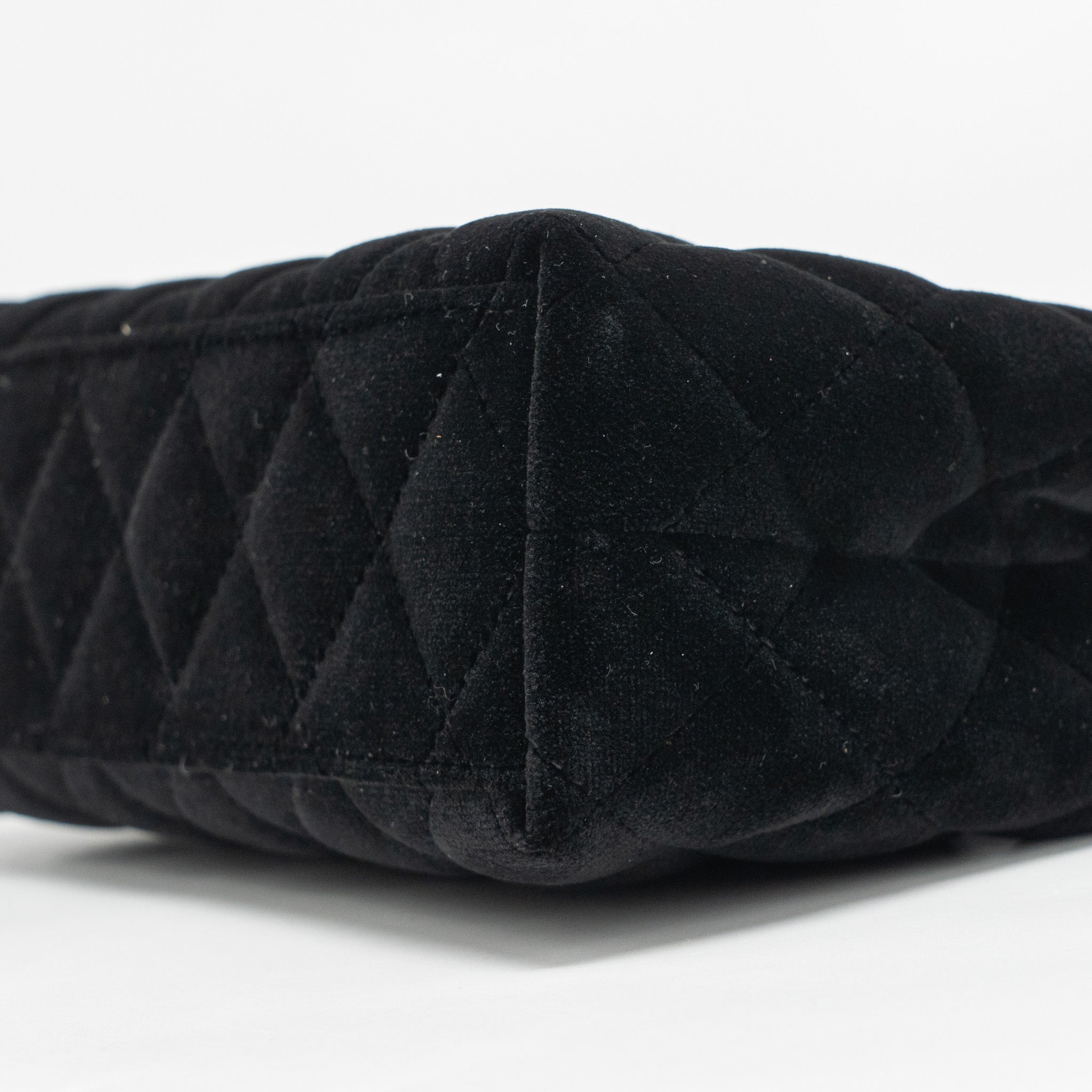 chanel-mini-kelly-shopping-tote-bag-velvet-black-ghwmicrochip