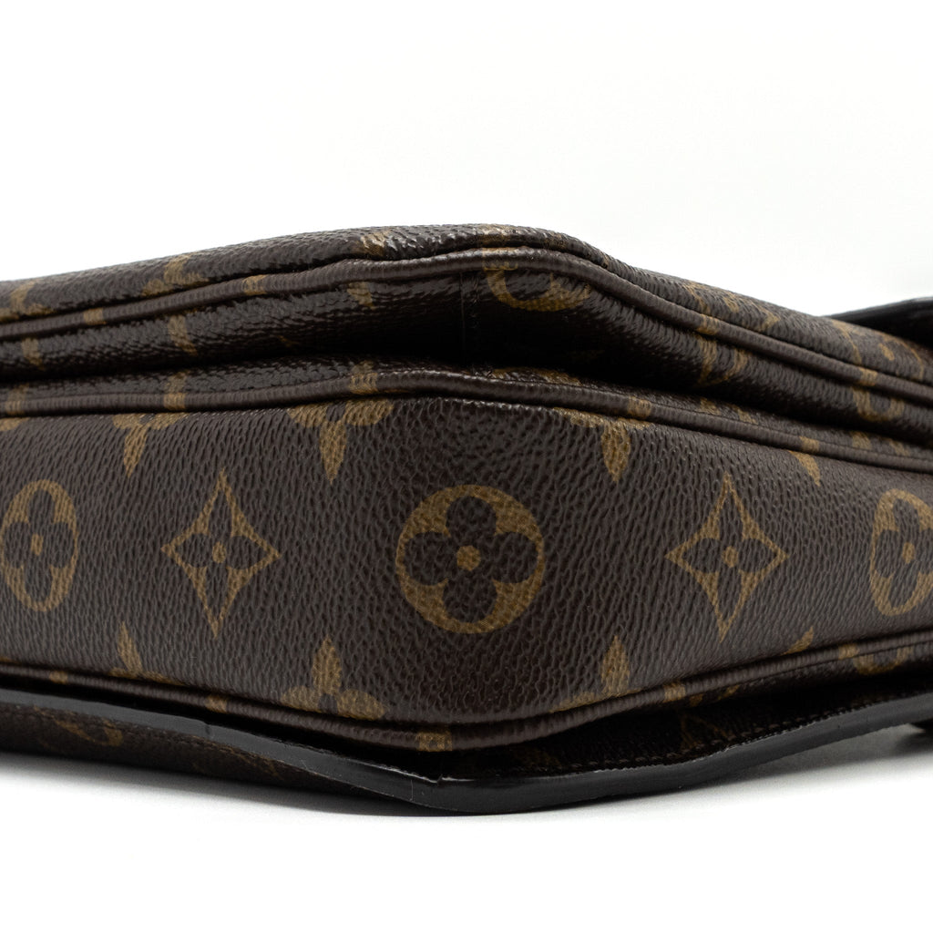 louis-vuitton-pochette-metis-monogram-canvas-ghw-15