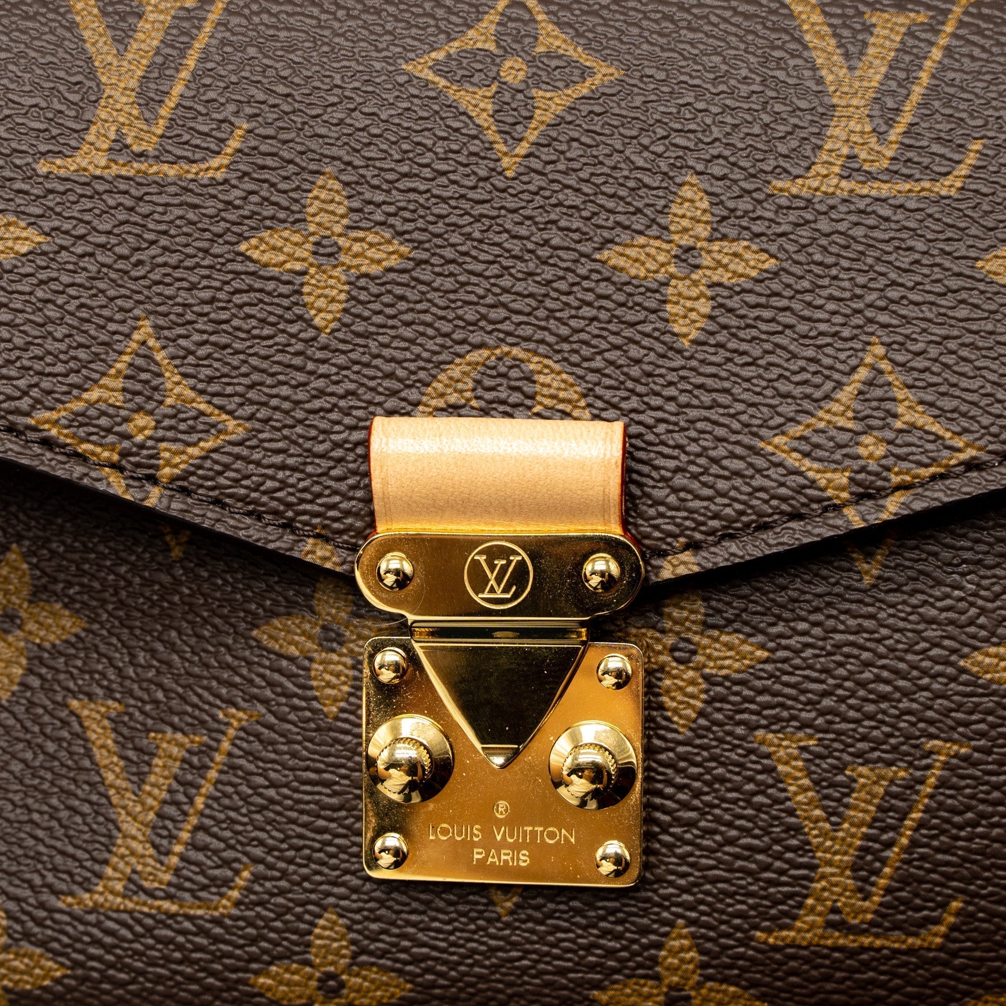 louis-vuitton-pochette-metis-east-west-monogram-canvas-ghw-new-version