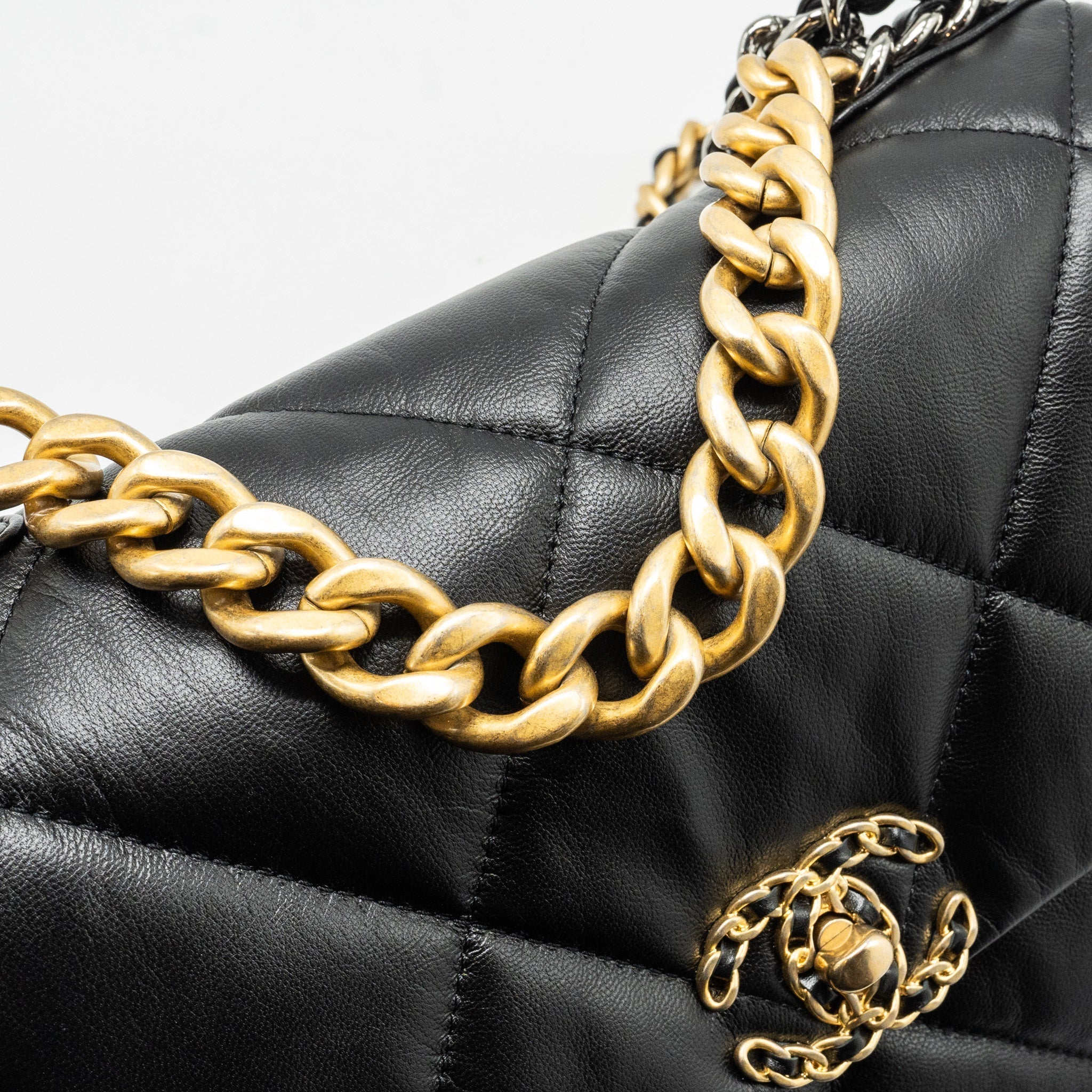 chanel-medium-19-bag-goatskin-black-multicolor-hardware