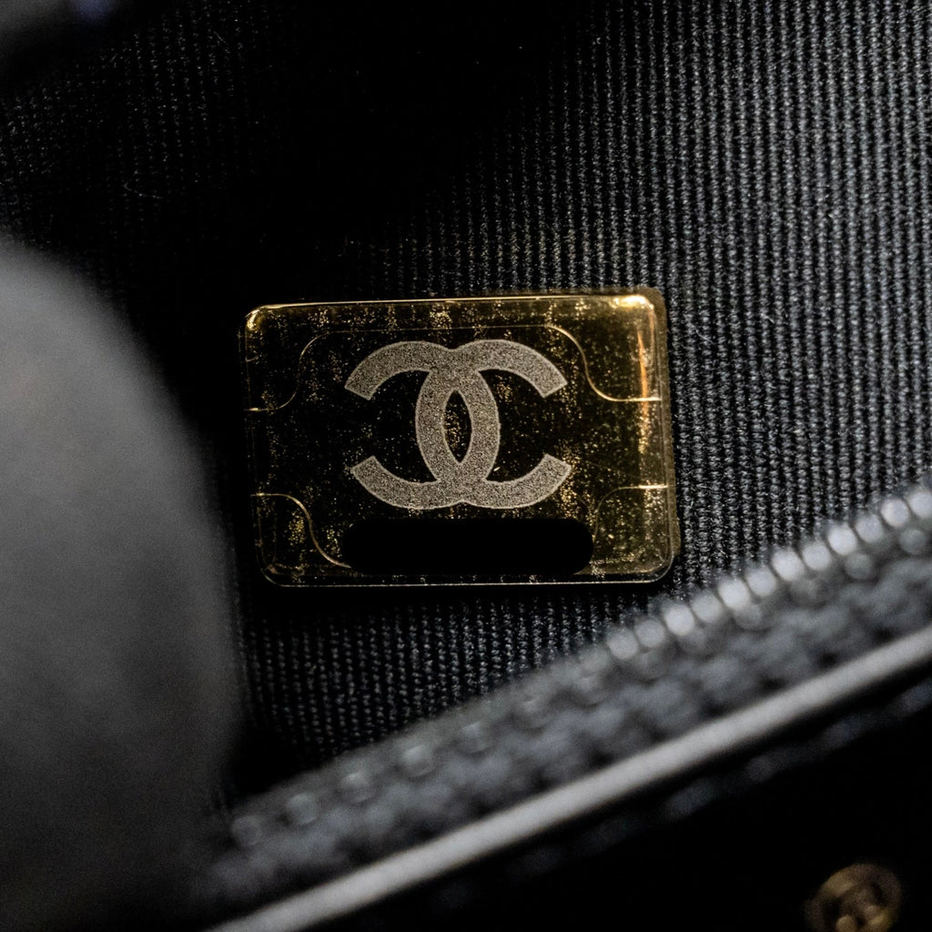 chanel-mini-kelly-shopping-tote-bag-calfskin-black-ghw-microchip-5