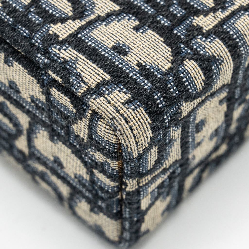 dior-30-montaigne-box-blue-oblique-jacquard-ghw-copy-1