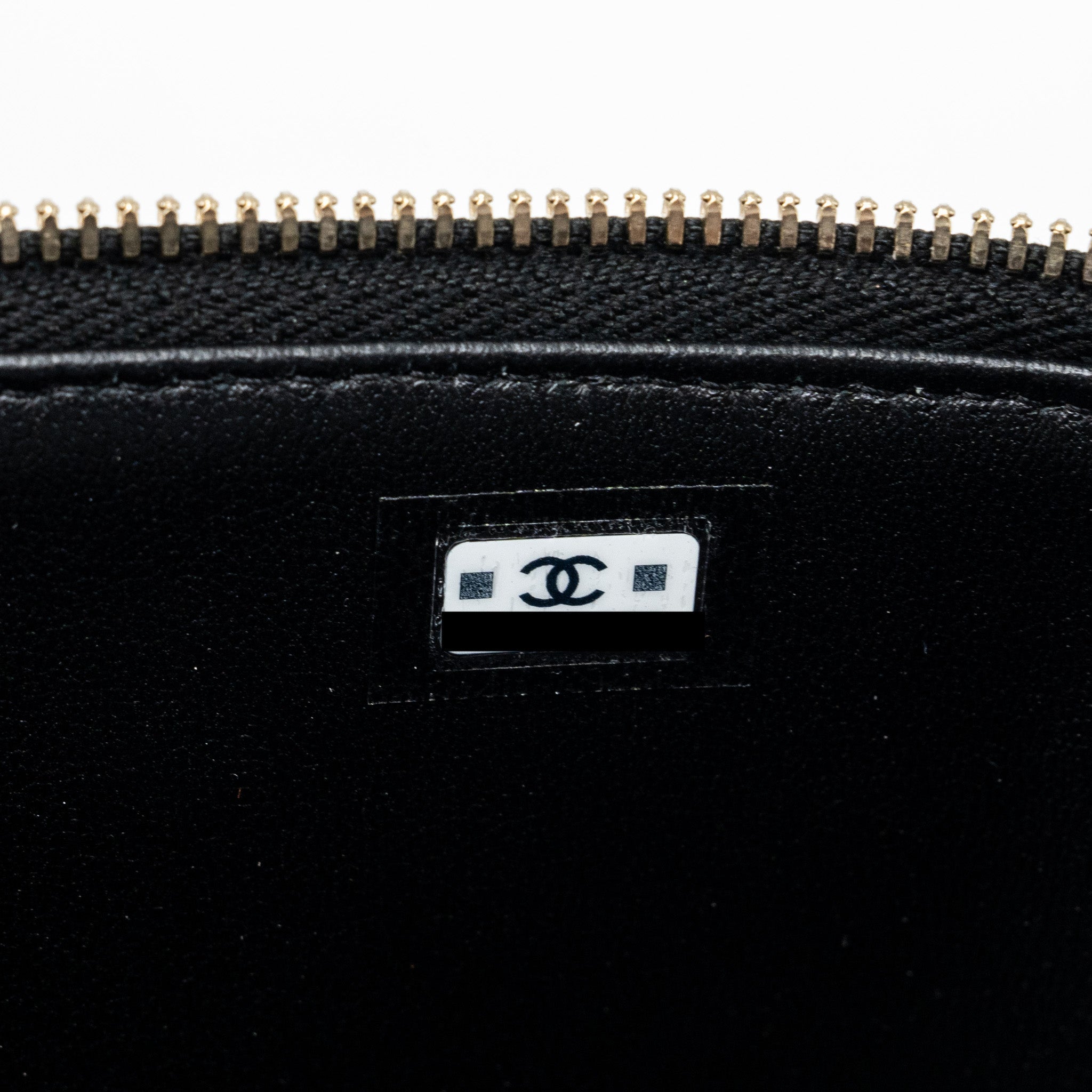copy-of-chanel-detail-top-handle-long-vanity-with-chains-lambskin-black-ghwmicrochip