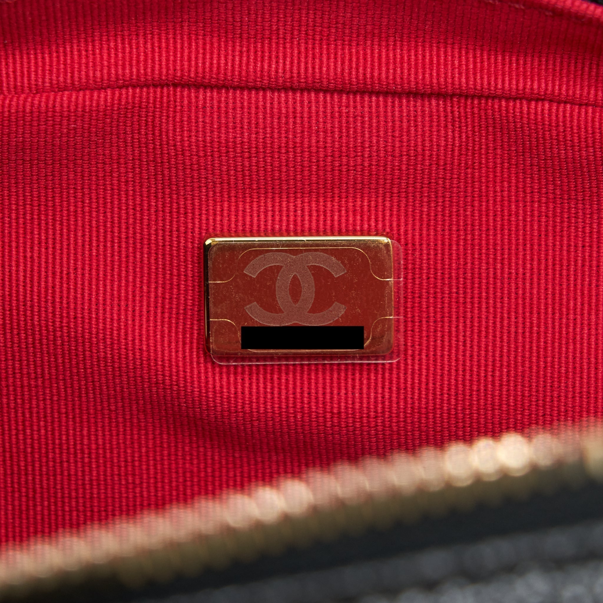 chanel-22p-flap-backpack-caviar-black-ghw