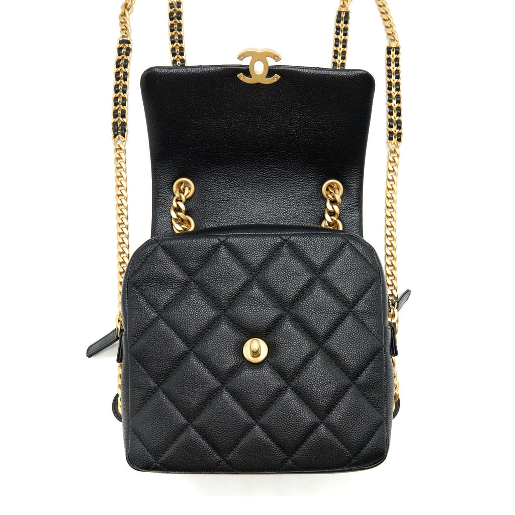 chanel-22p-flap-backpack-caviar-black-ghw