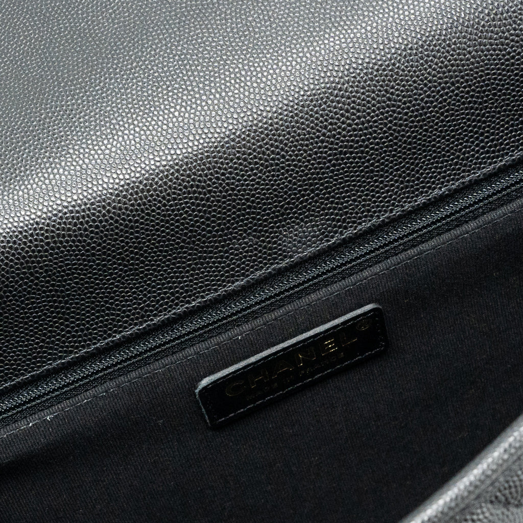 chanel-22k-large-backpack-caviar-black-ghwmicrochip