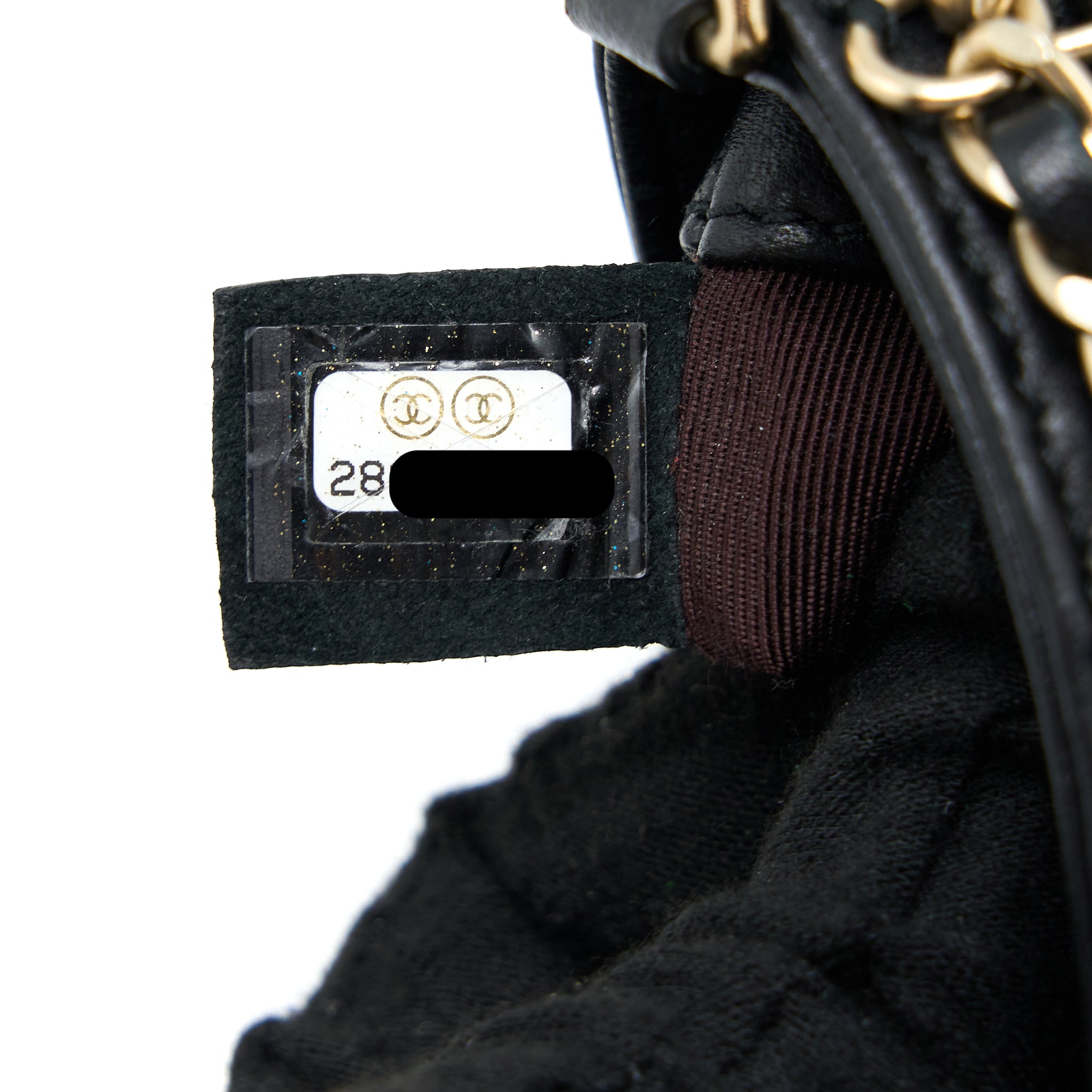 chanel-phone-pouch-with-chain-lambskin-black-lghw