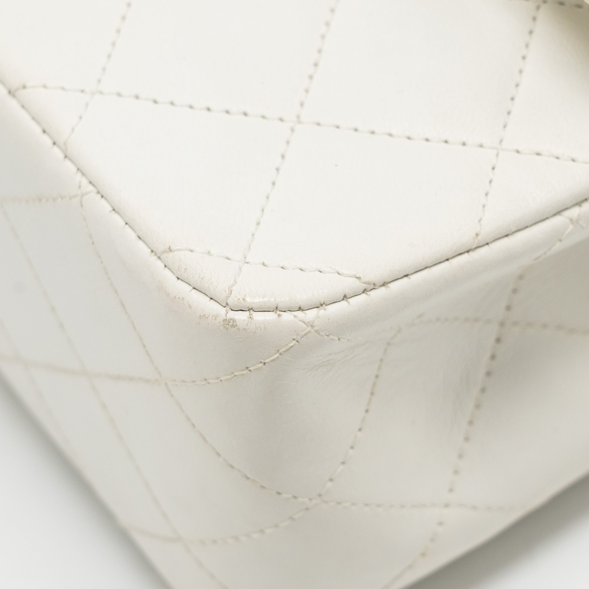 chanel-vintage-medium-classic-double-flap-bag-white-lambskin-ghw