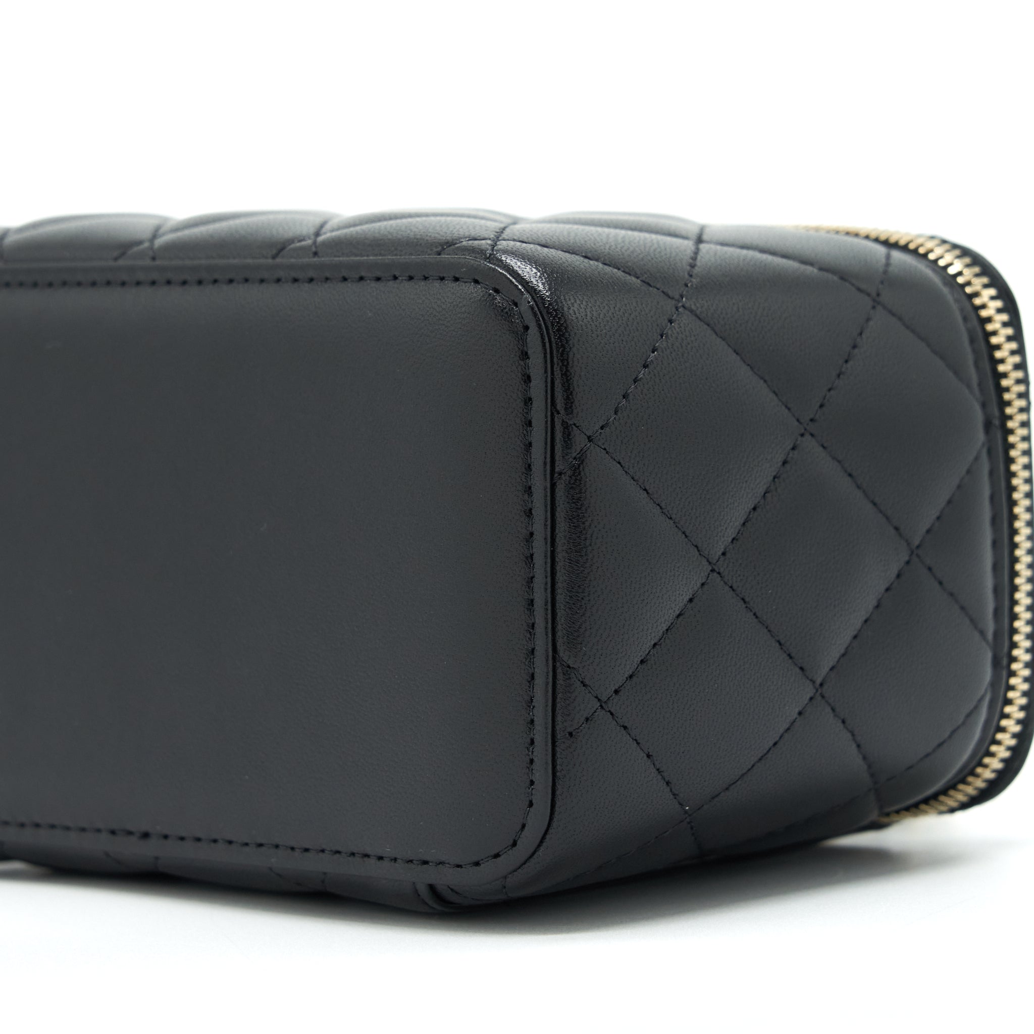 chanel-top-handle-long-vanity-lambskin-black-lghw