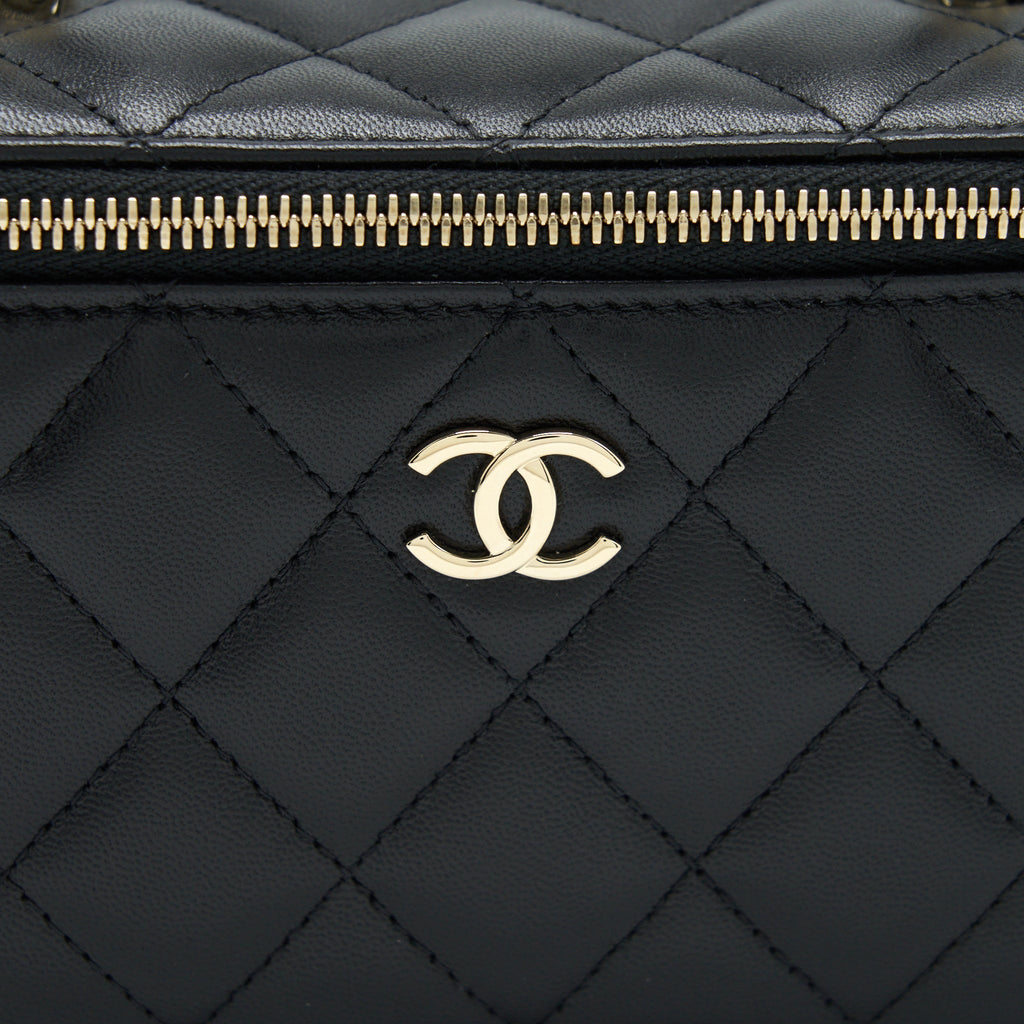 chanel-top-handle-long-vanity-lambskin-black-lghw