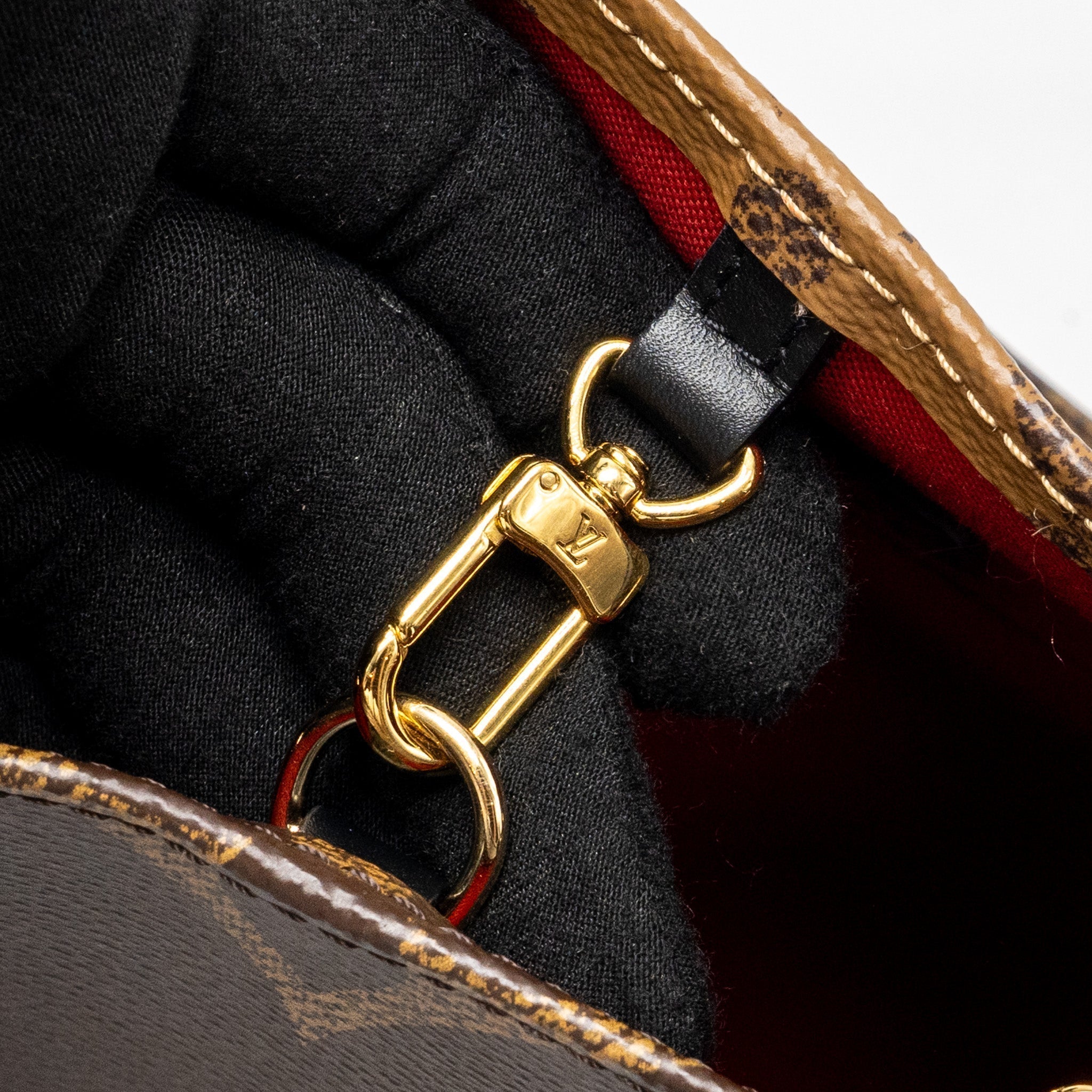louis-vuitton-onthego-mm-monogram-canvas-ghw-4