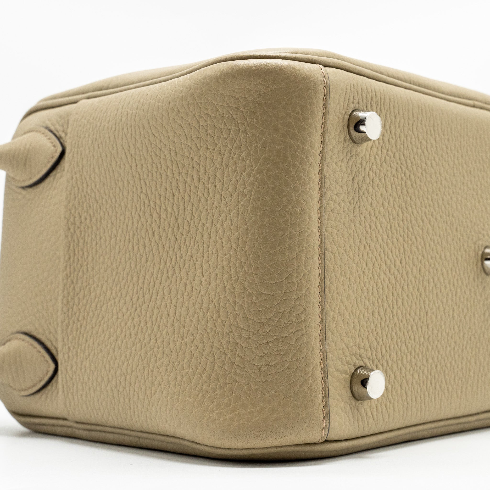 hermes-lindy-26-clemence-8q-beige-marfa-shw-stamp-w-copy