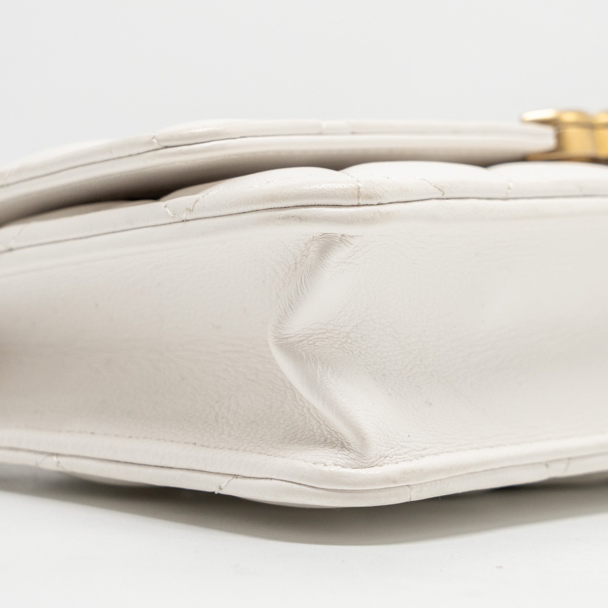 chanel-giant-chain-classic-wallet-on-chain-lambskin-white-multicolour-hardware-microchip