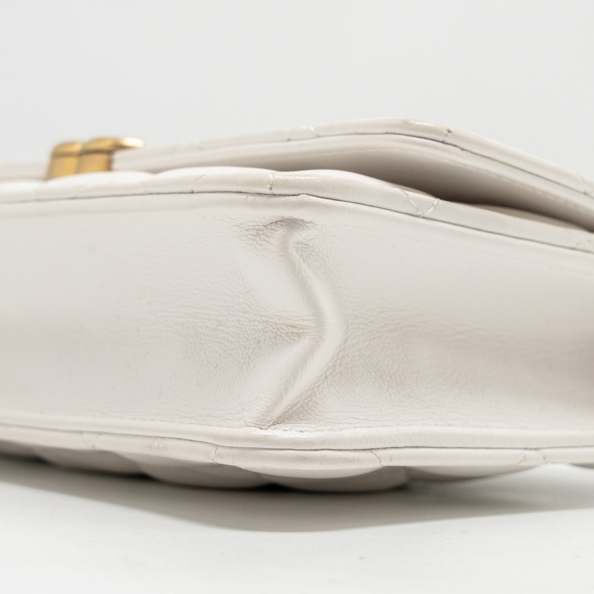 chanel-giant-chain-classic-wallet-on-chain-lambskin-white-multicolour-hardware-microchip