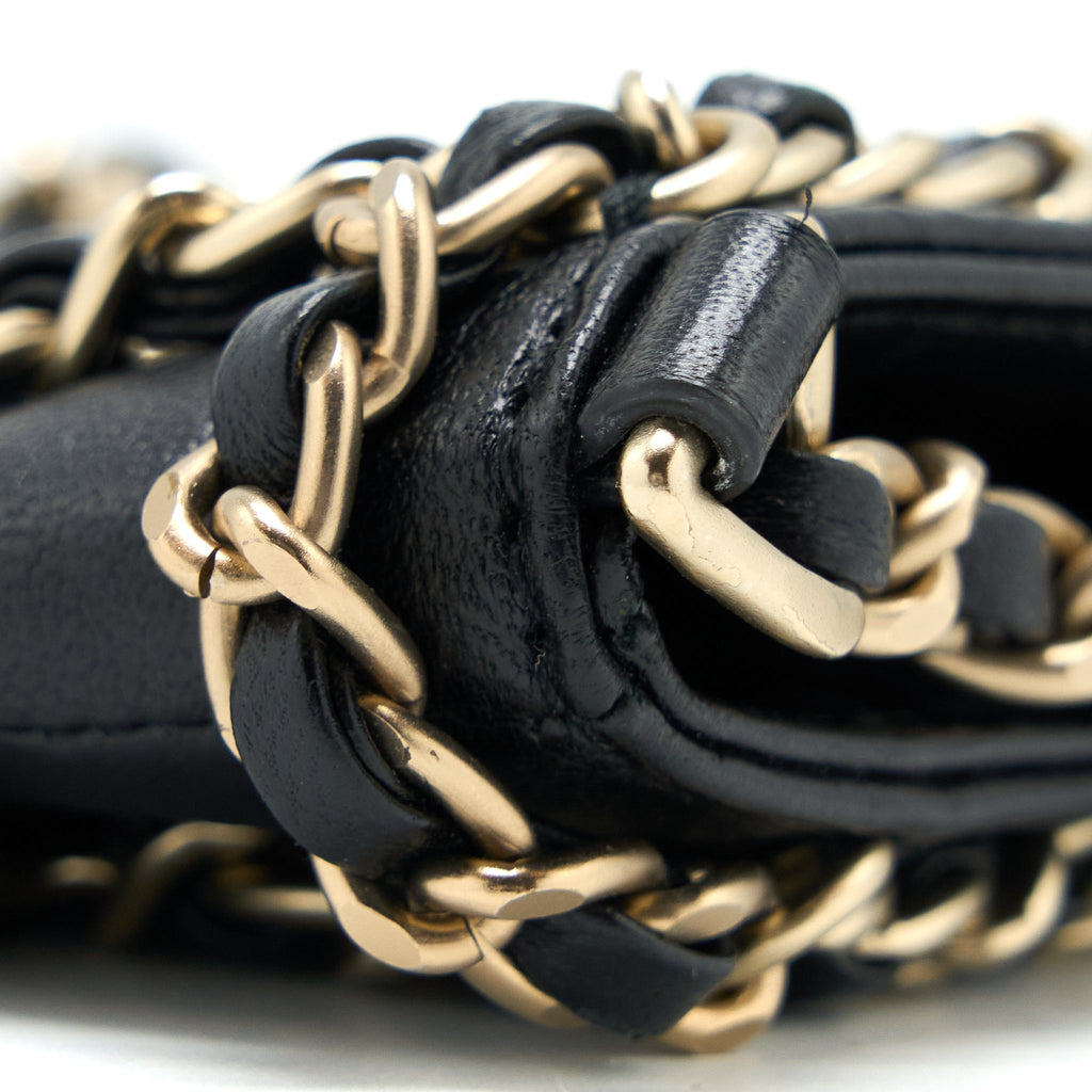 chanel-phone-pouch-with-chain-lambskin-black-lghw