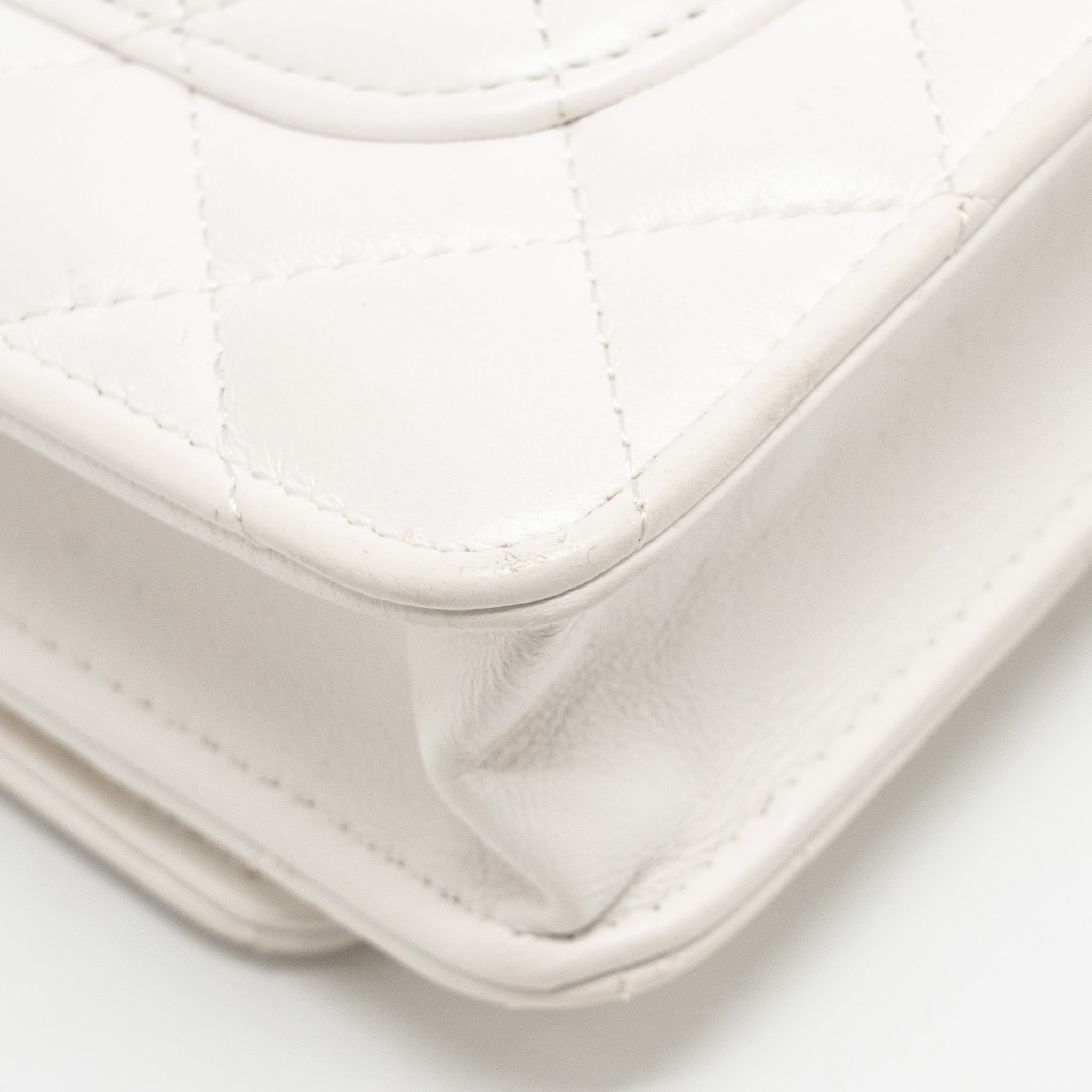 chanel-giant-chain-classic-wallet-on-chain-lambskin-white-multicolour-hardware-microchip