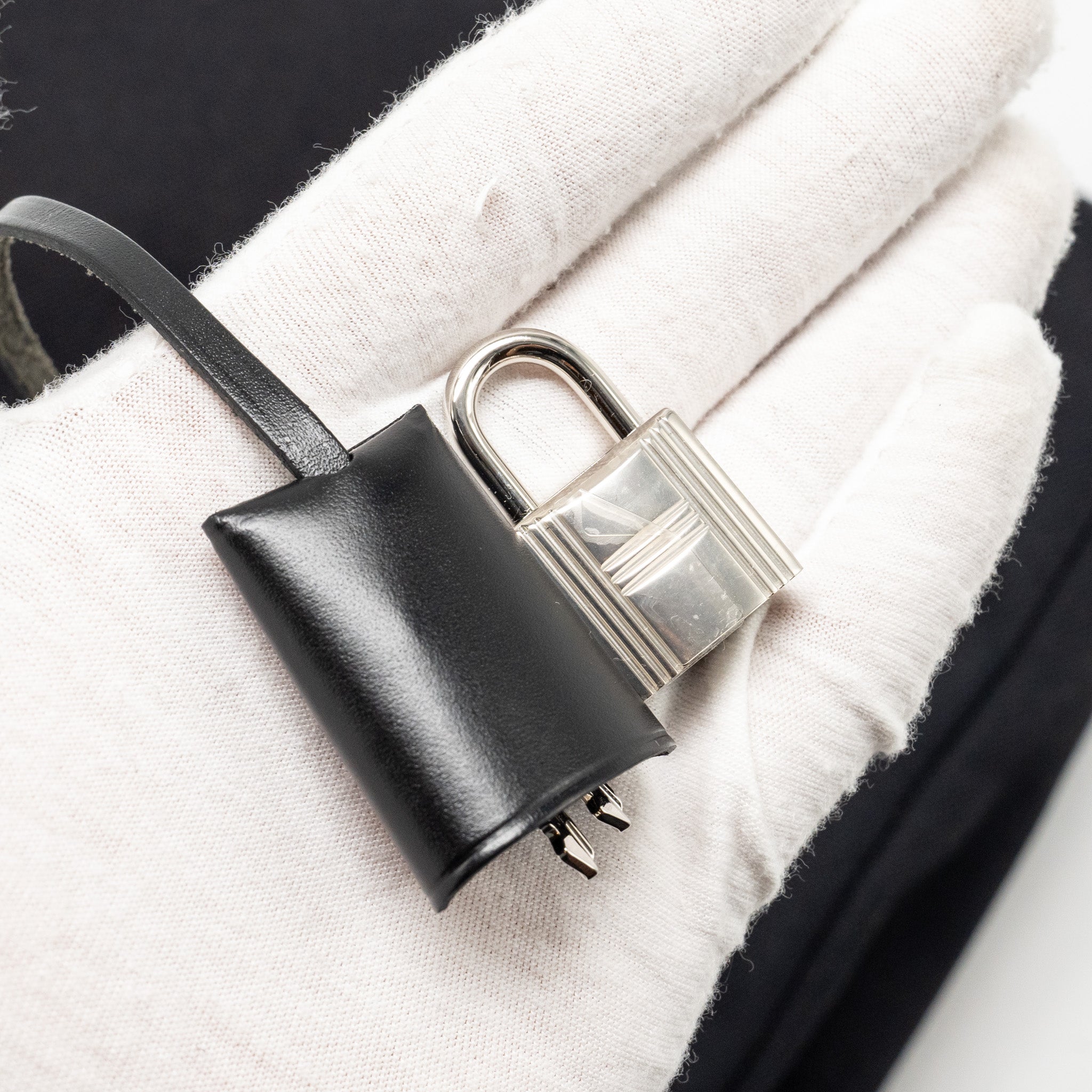 hermes-herbag-31-zip-bag-canvas-leather-black-shw-stamp-z