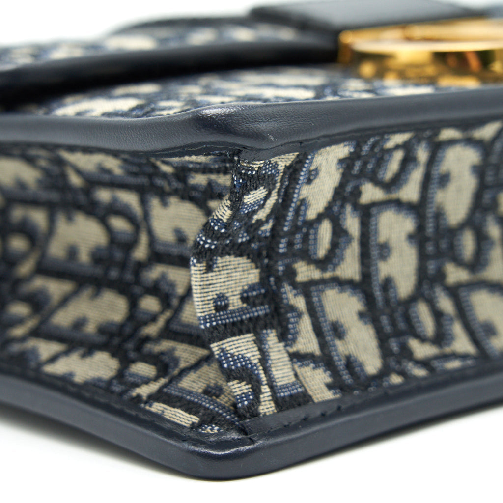 dior-montaigne-30-medium-bag-oblique-jacquard