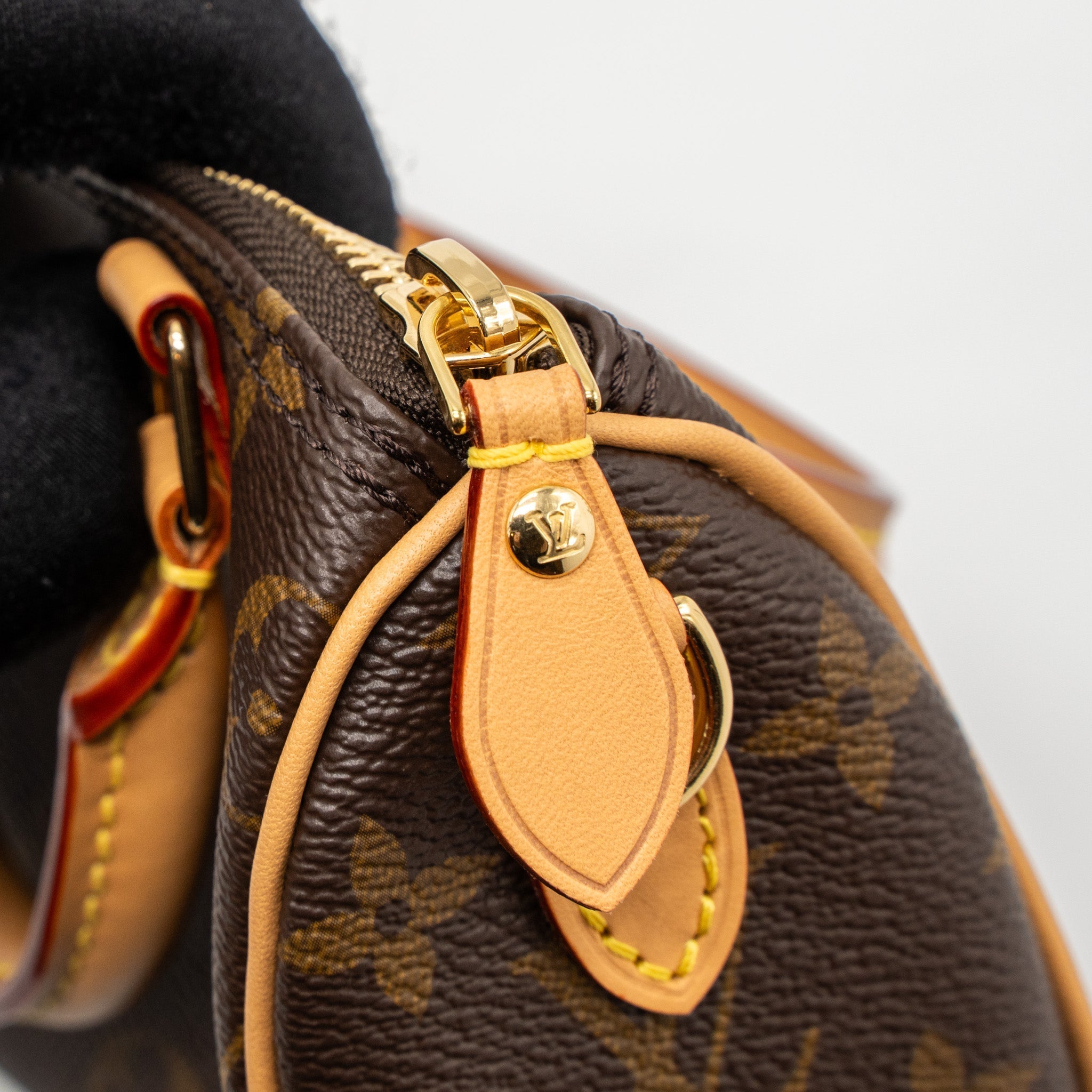 louis-vuitton-nano-speedy-monogram-canvas-ghw-new-version-10