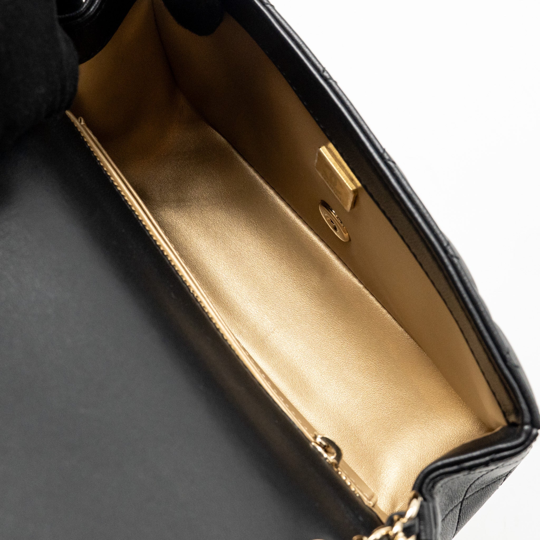 chanel-pearl-crush-mini-rectangular-lambskin-black-lghw-microchip