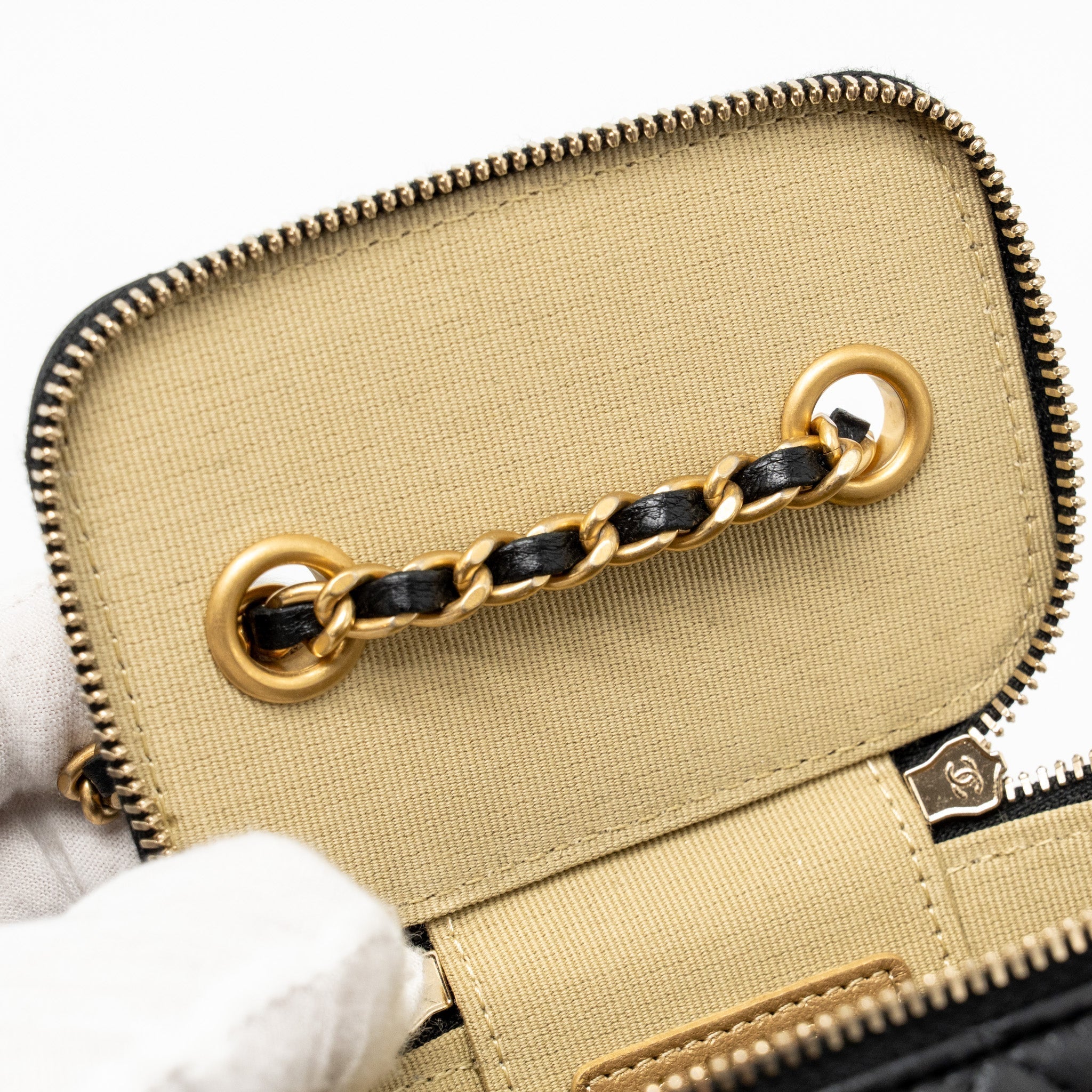 chanel-pearl-crush-mini-vanity-with-chain-lambskin-black-ghw-3