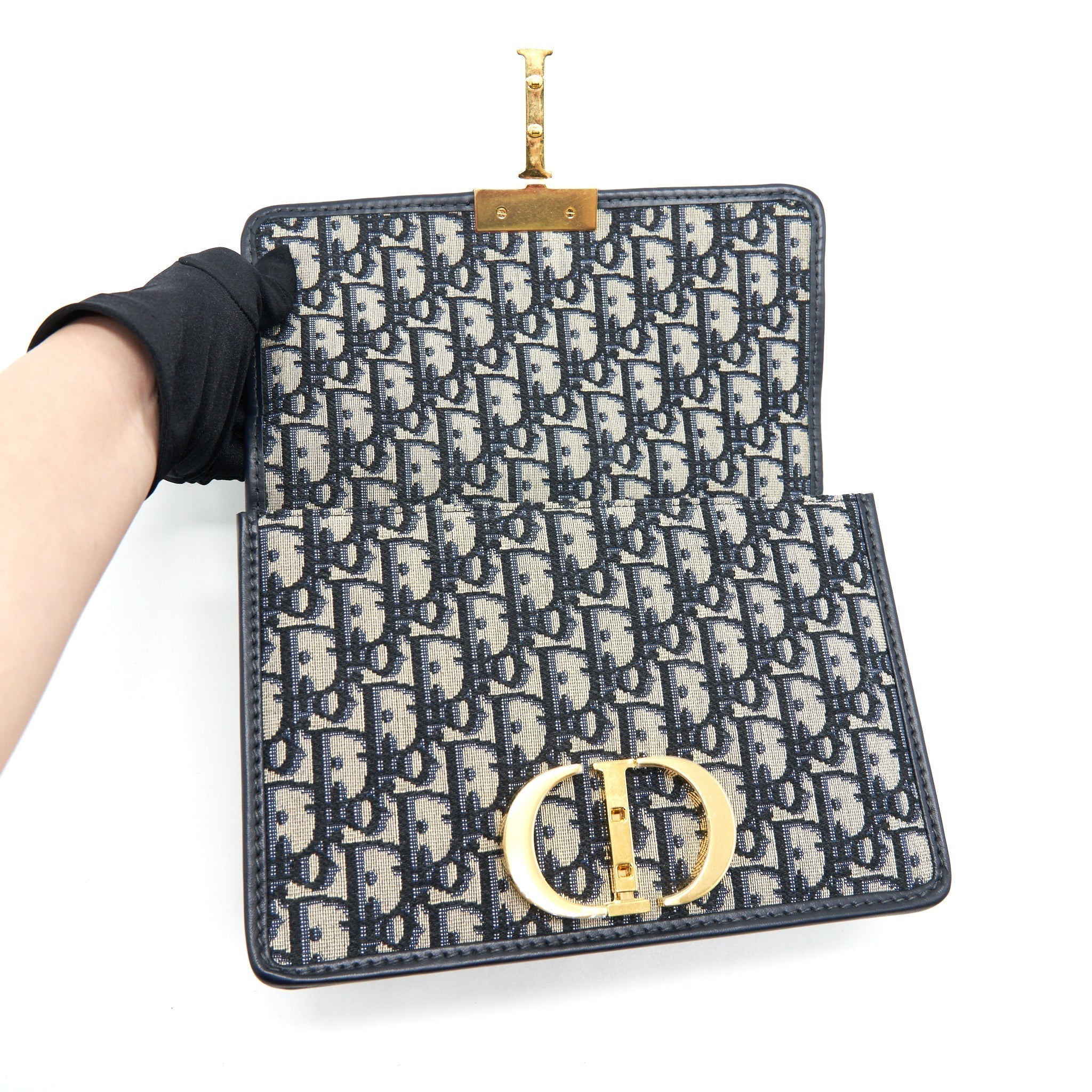 dior-montaigne-30-medium-bag-oblique-jacquard