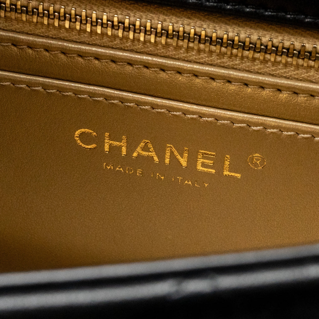 chanel-pearl-crush-mini-rectangular-lambskin-black-lghw-microchip