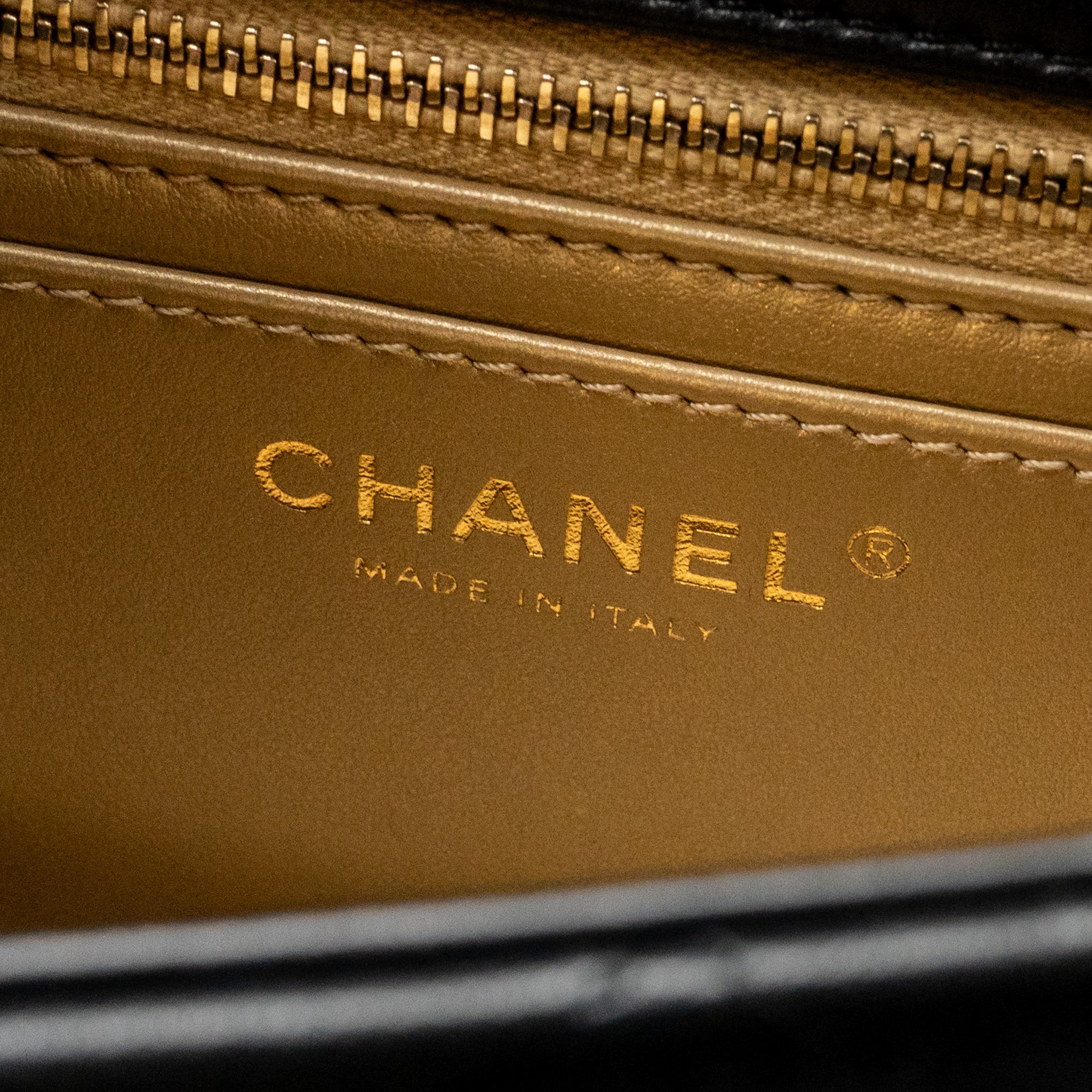 chanel-pearl-crush-mini-rectangular-lambskin-black-lghw-microchip
