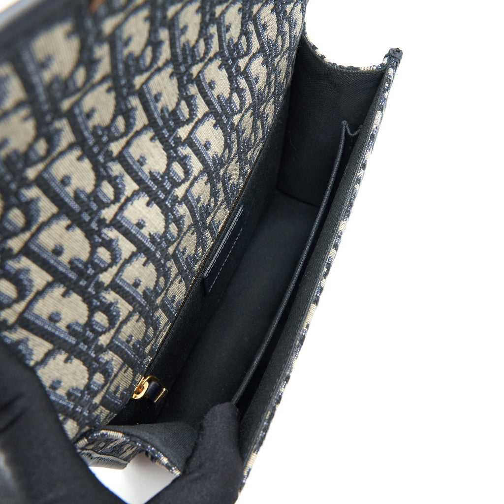 dior-montaigne-30-medium-bag-oblique-jacquard