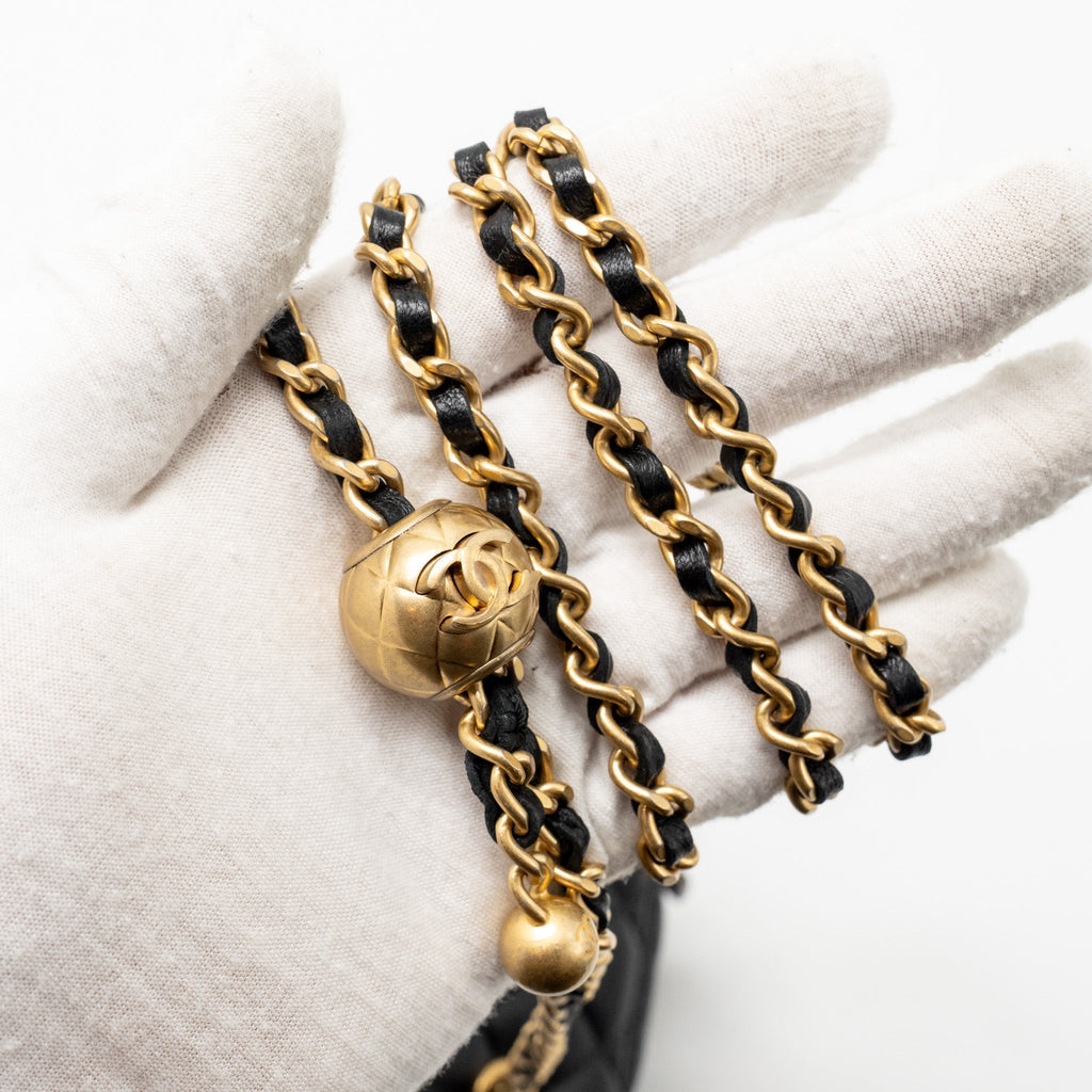 chanel-pearl-crush-mini-vanity-with-chain-lambskin-black-ghw-3