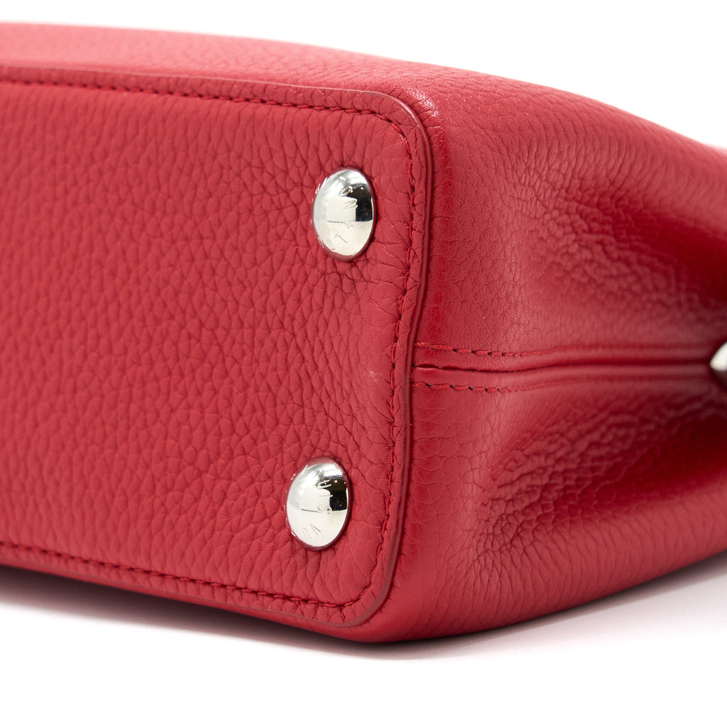 louis-vuitton-capucines-bb-taurillon-red-ghw