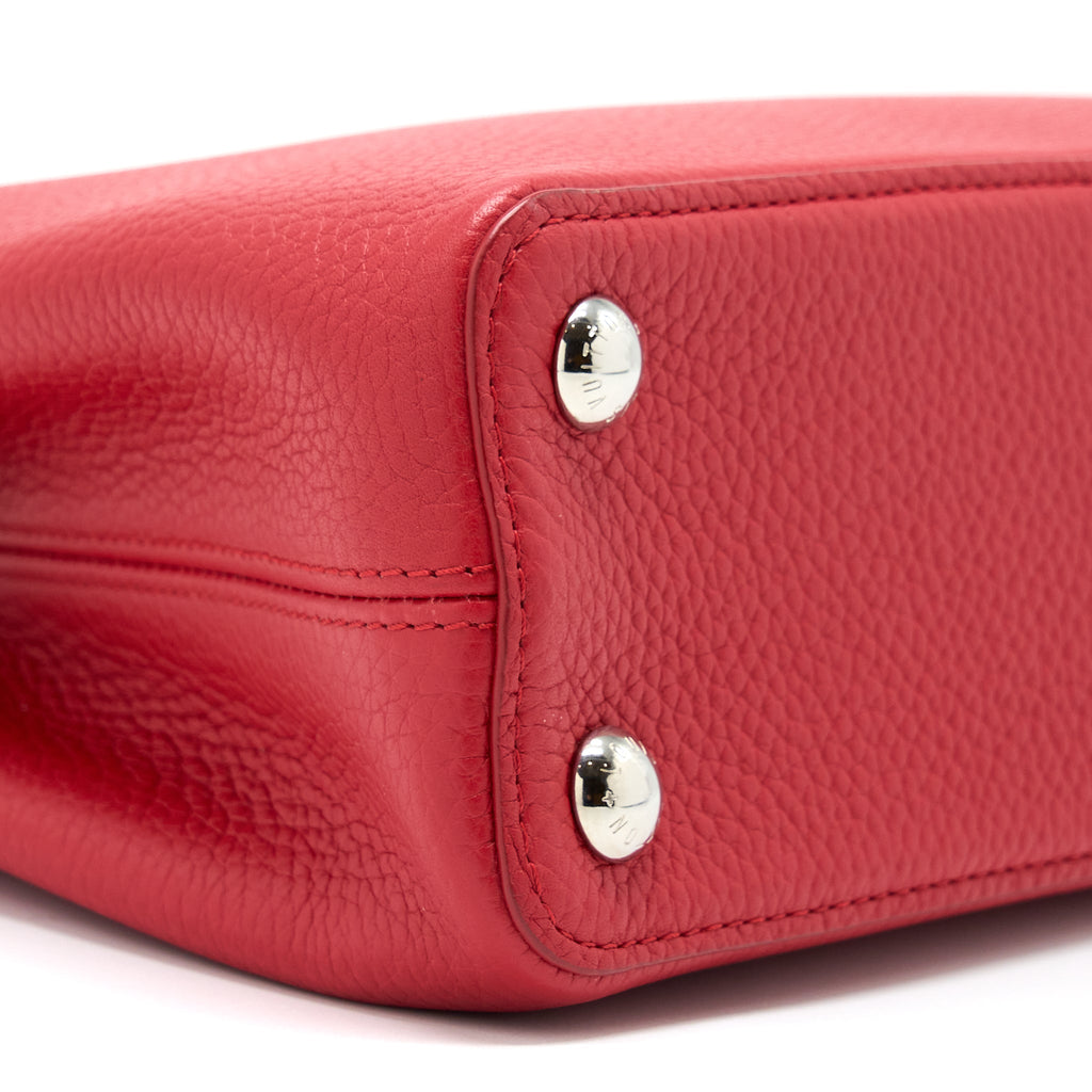 louis-vuitton-capucines-bb-taurillon-red-ghw