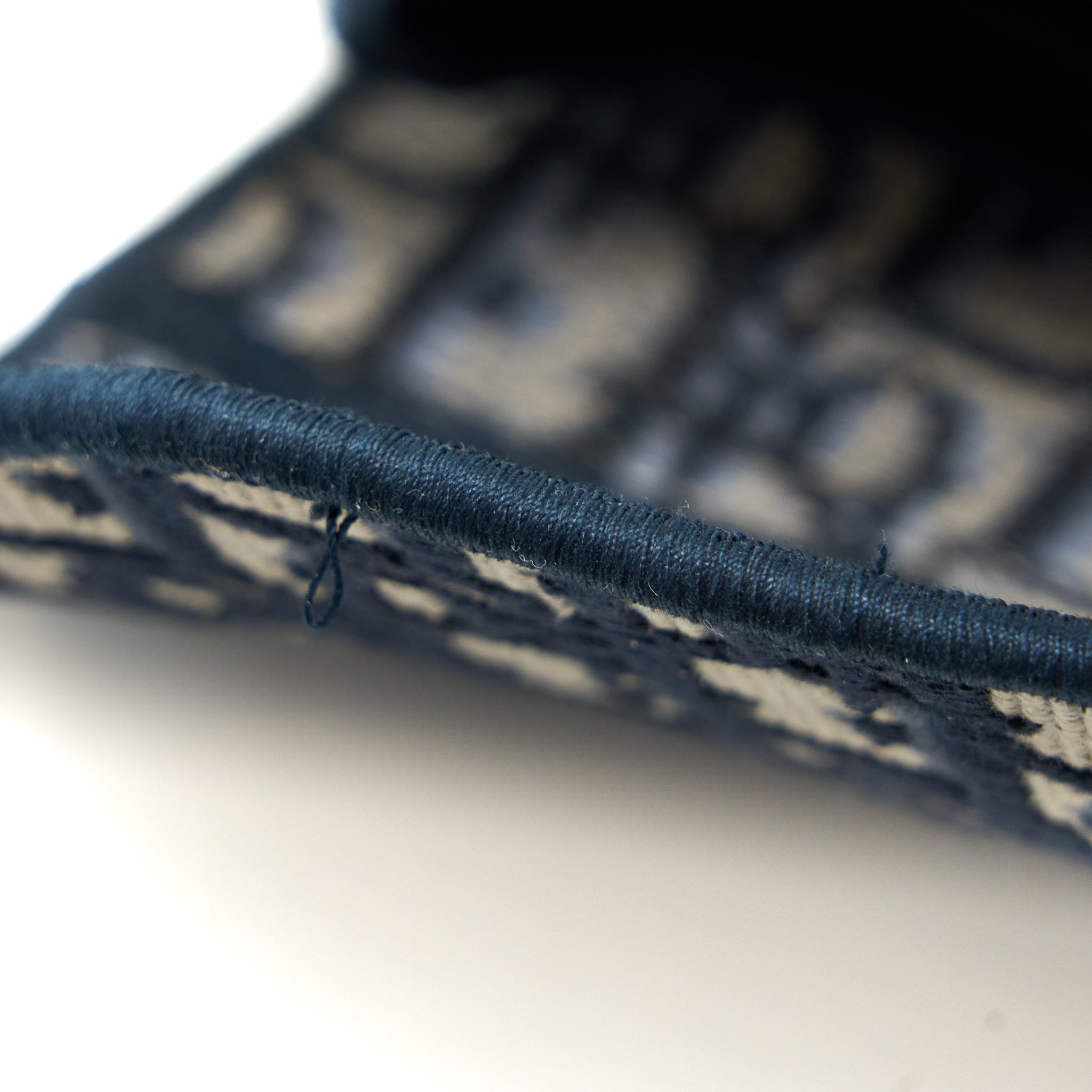 dior-saddle-bag-blue-oblique-embroidery-ghw