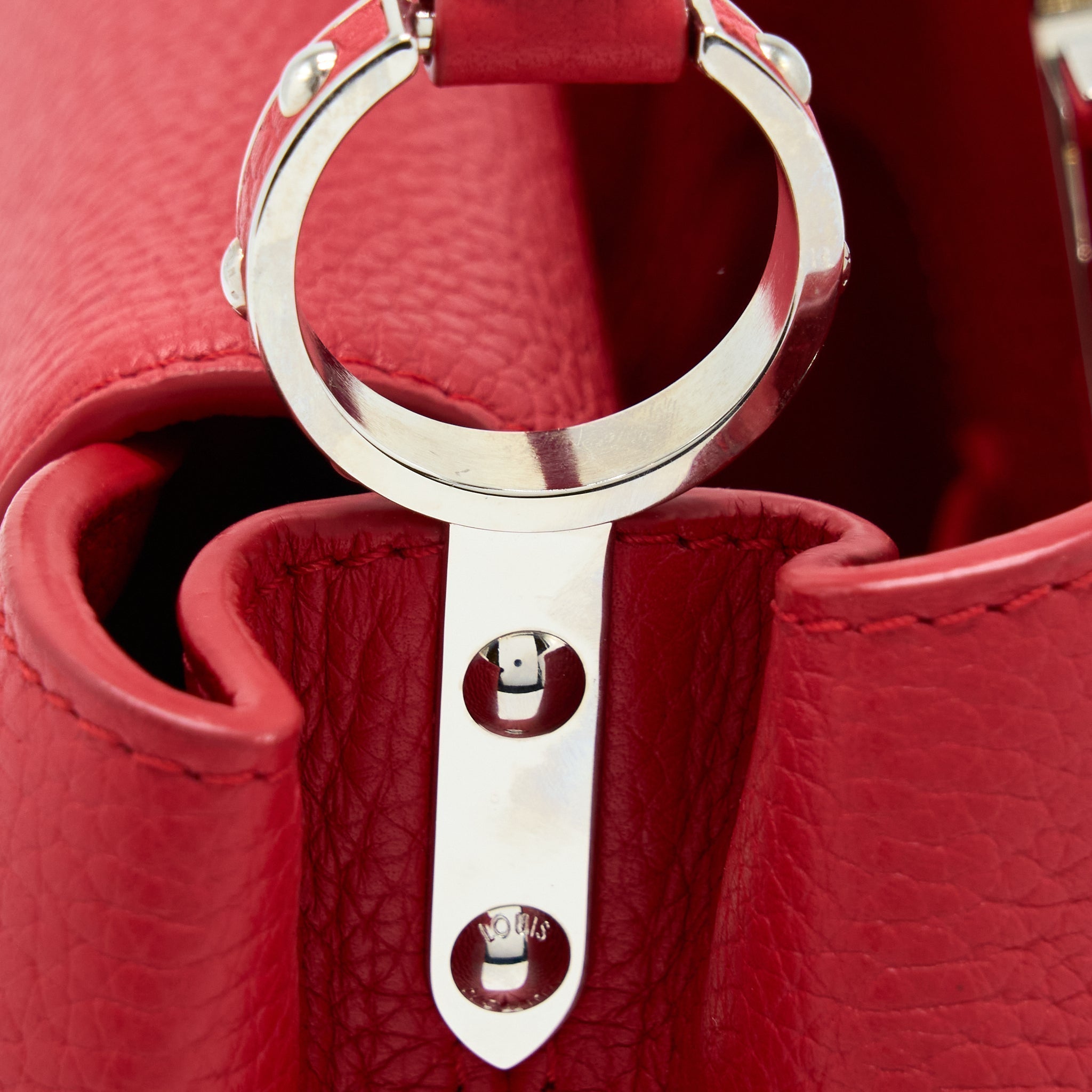 louis-vuitton-capucines-bb-taurillon-red-ghw
