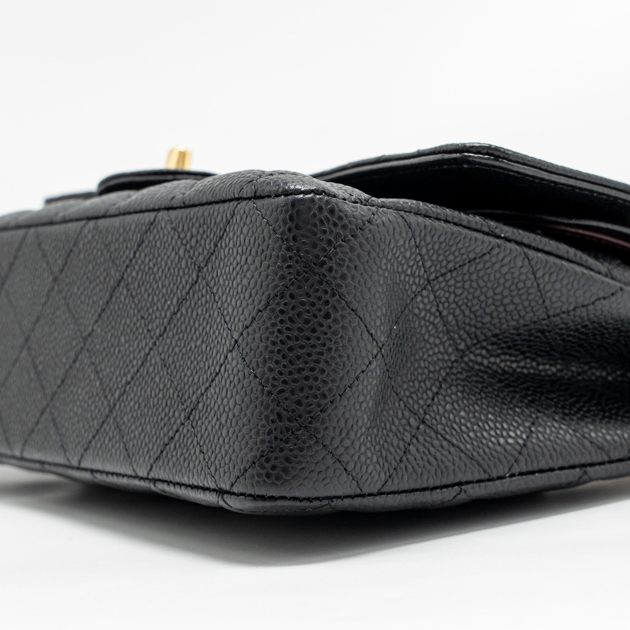 chanel-medium-classic-double-flap-bag-caviar-black-ghw-copy-3