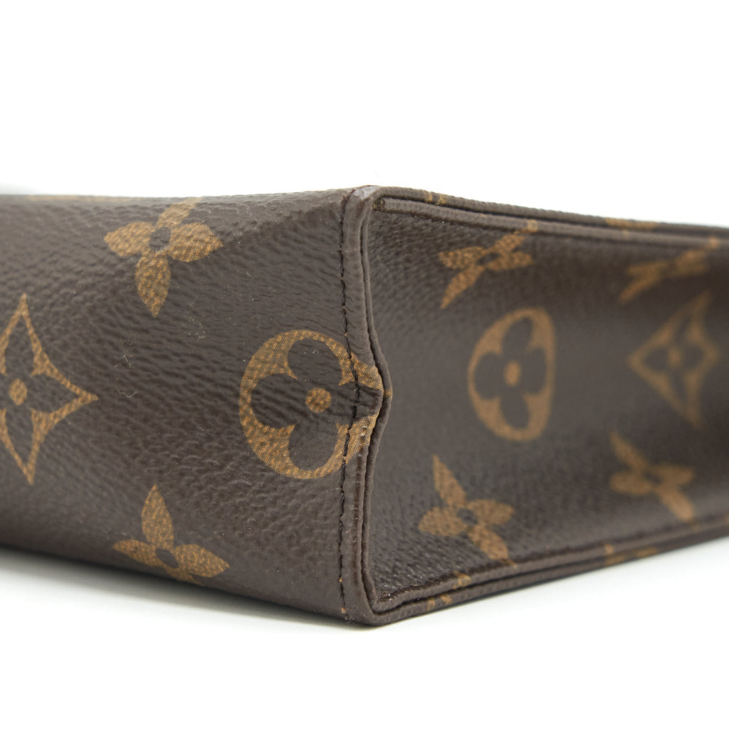 louis-vuitton-toiletry-pochette-26-monogram-canvas-4