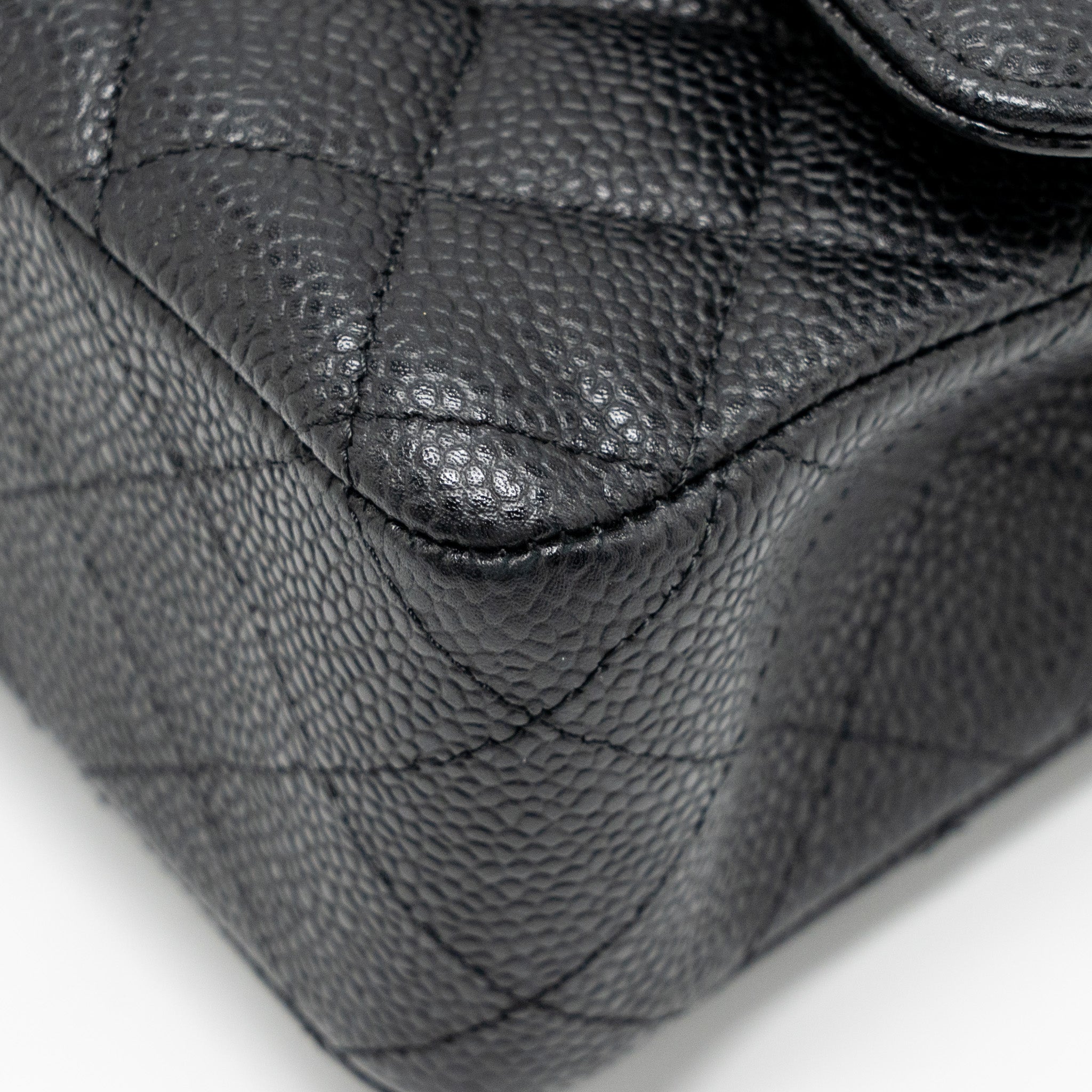 chanel-medium-classic-double-flap-bag-caviar-black-ghw-copy-3