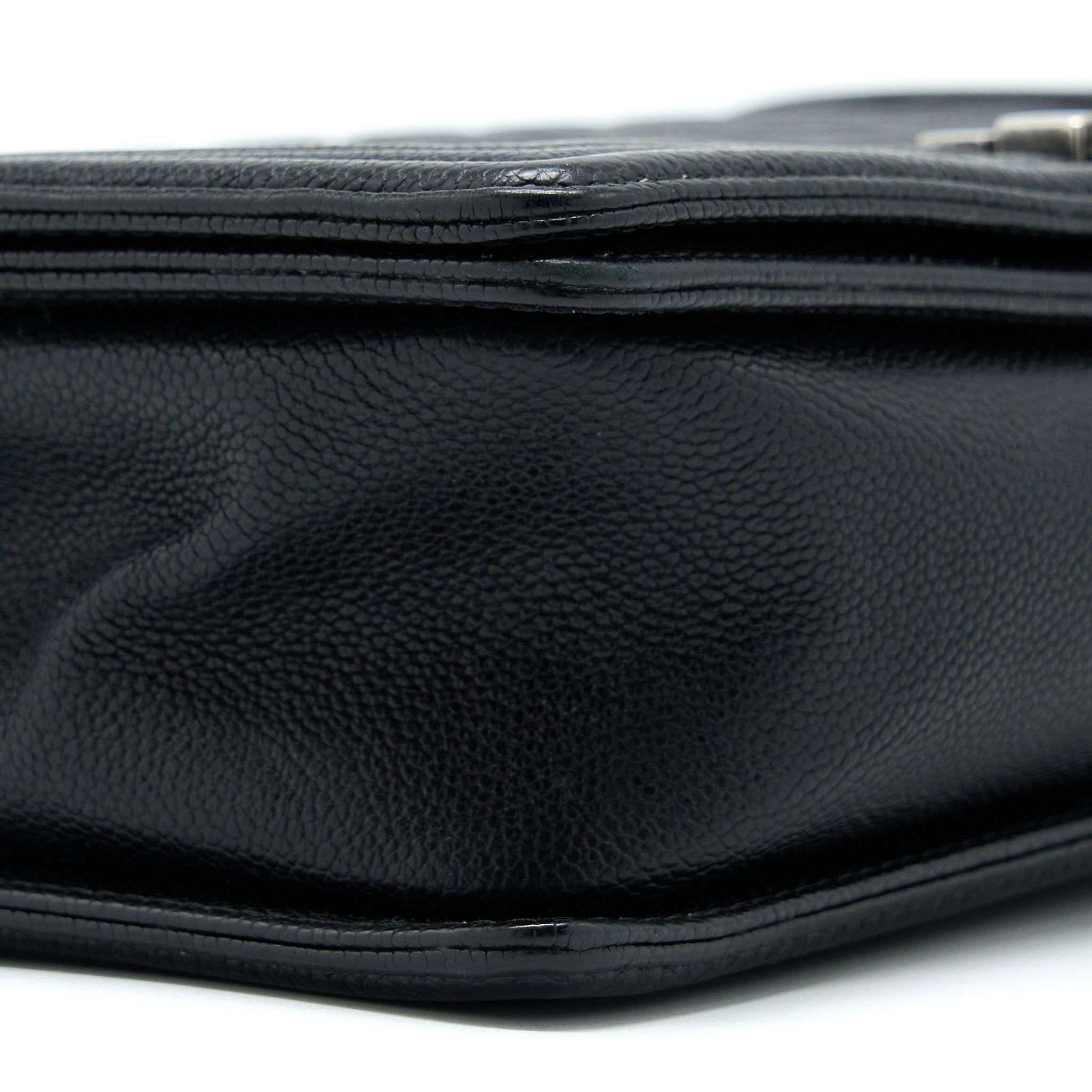 chanel-new-medium-28cm-boy-bag-caviar-black-ruthenium-shw