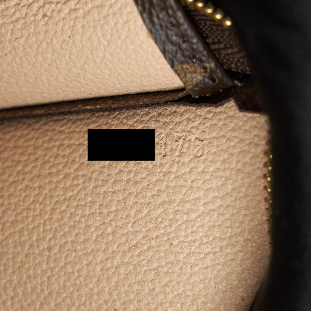 louis-vuitton-toiletry-pochette-26-monogram-canvas-4