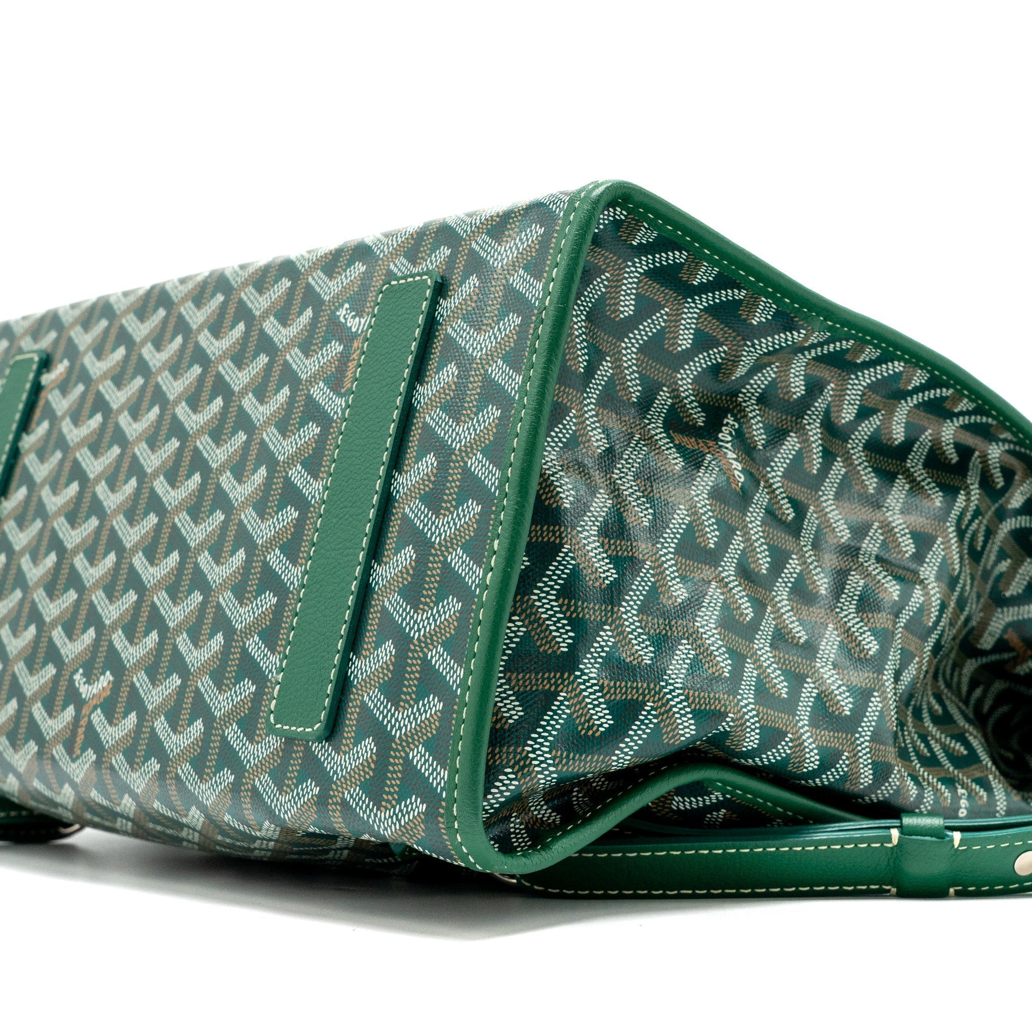 goyard-saint-leger-backpack-with-bulldog-print-green-shw