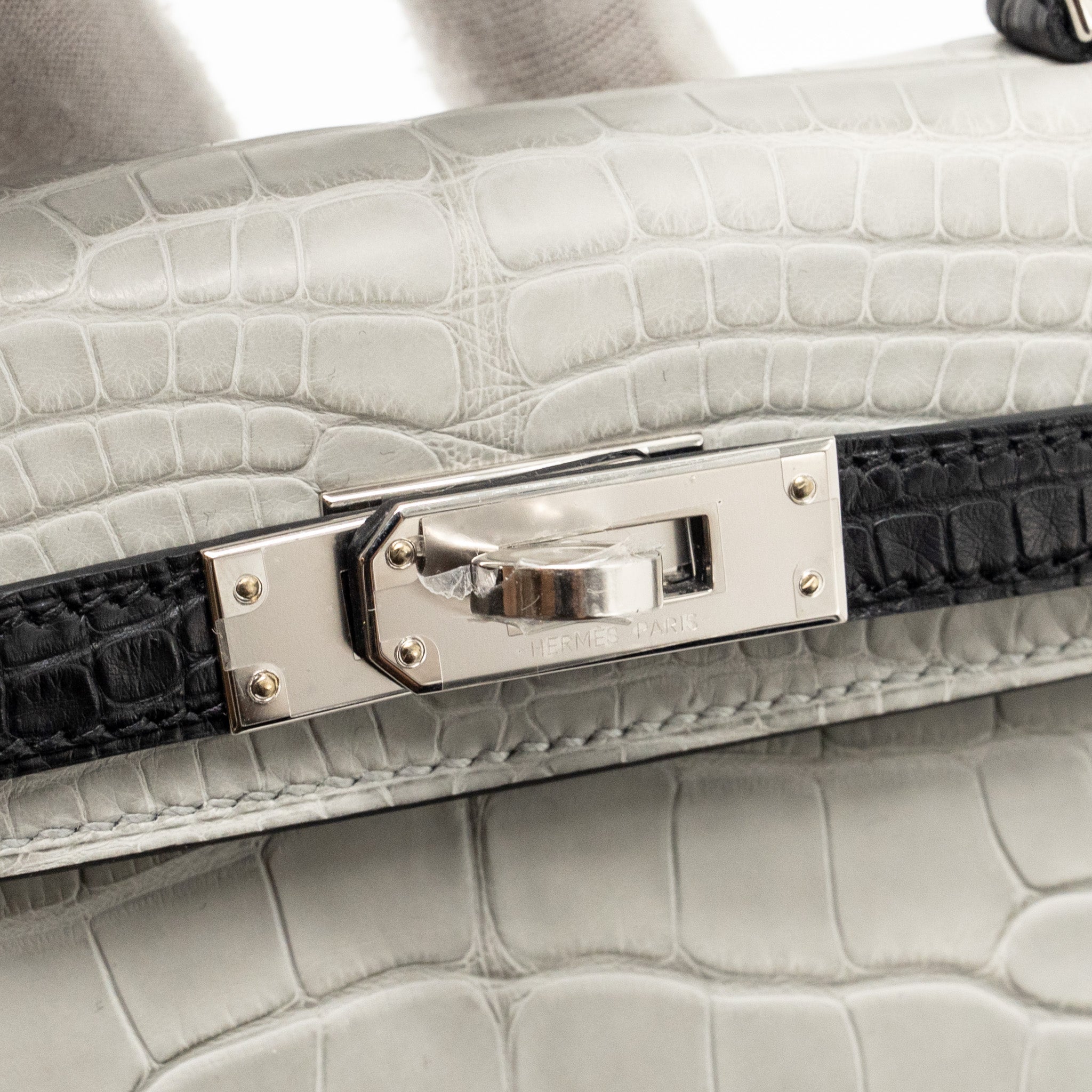 hermes-mini-kelly-ii-alligator-mississippiensis-matt-gris-perle-black-shw-stamp-w