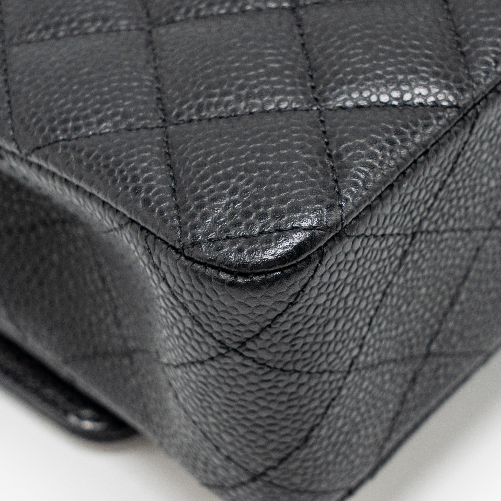 chanel-medium-classic-double-flap-bag-caviar-black-ghw-copy-3
