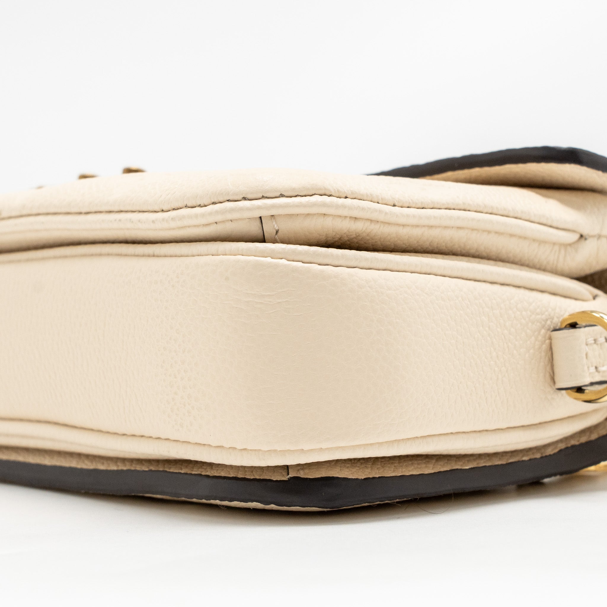 lv-white
