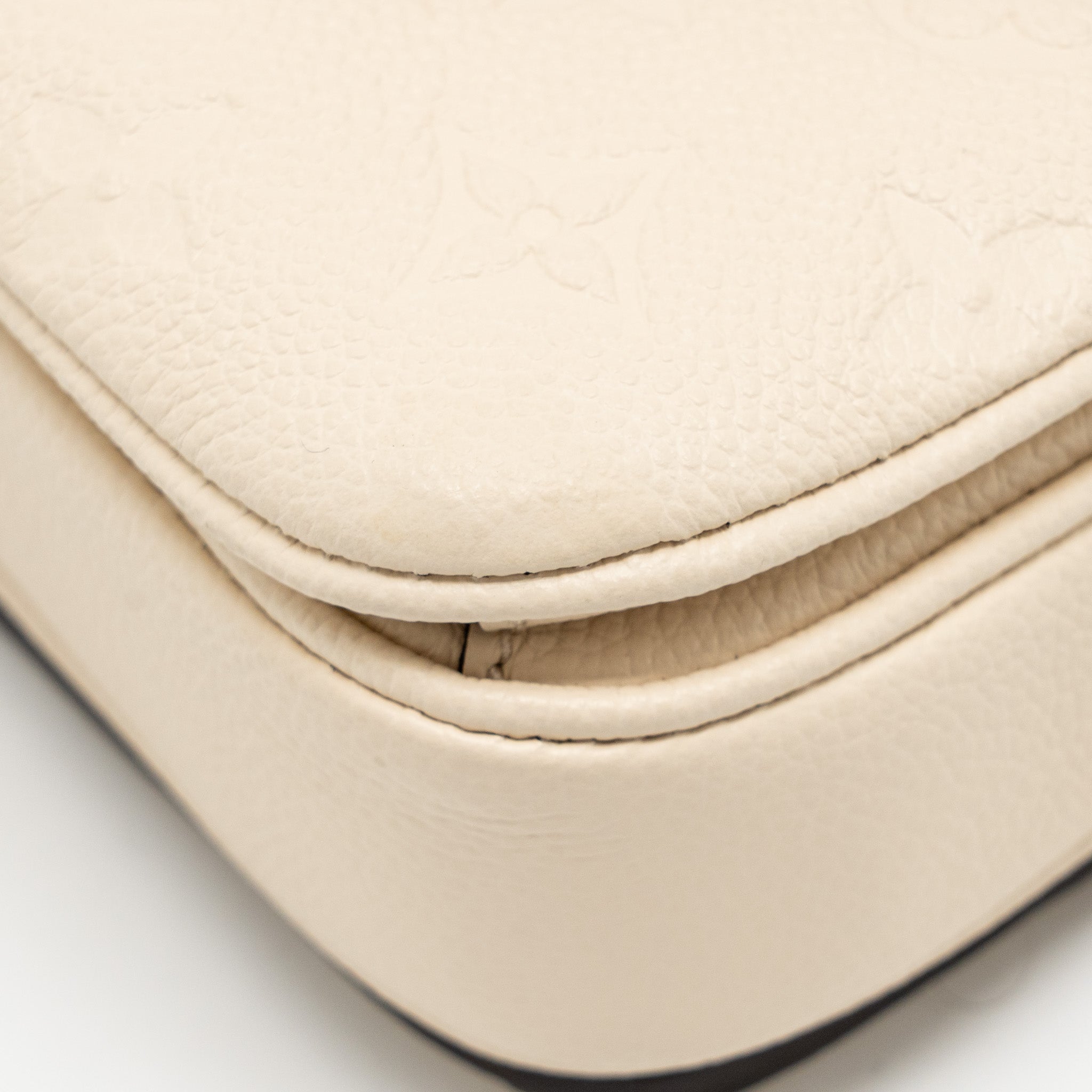 lv-white