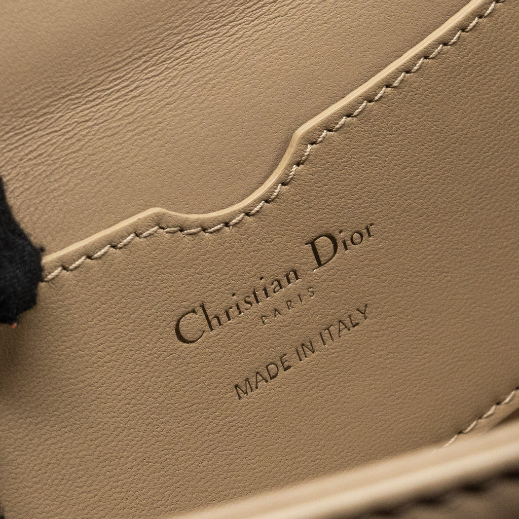 dior-30-montaigne-pouch-with-shoulder-strap-lambskin-beige-black-hardware-copy