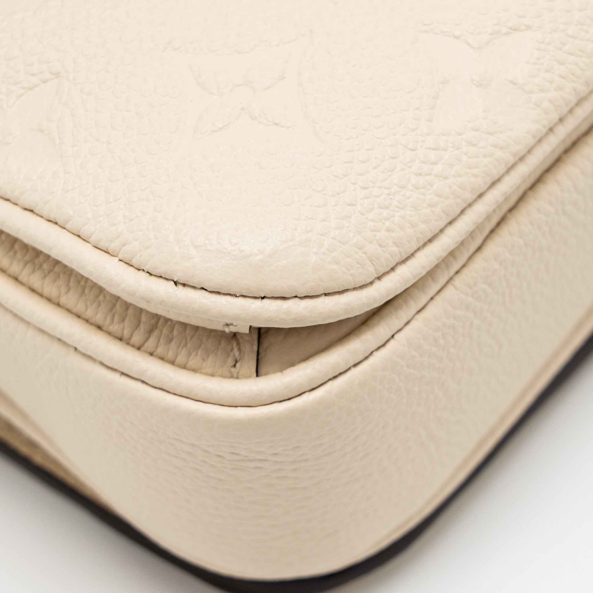 lv-white