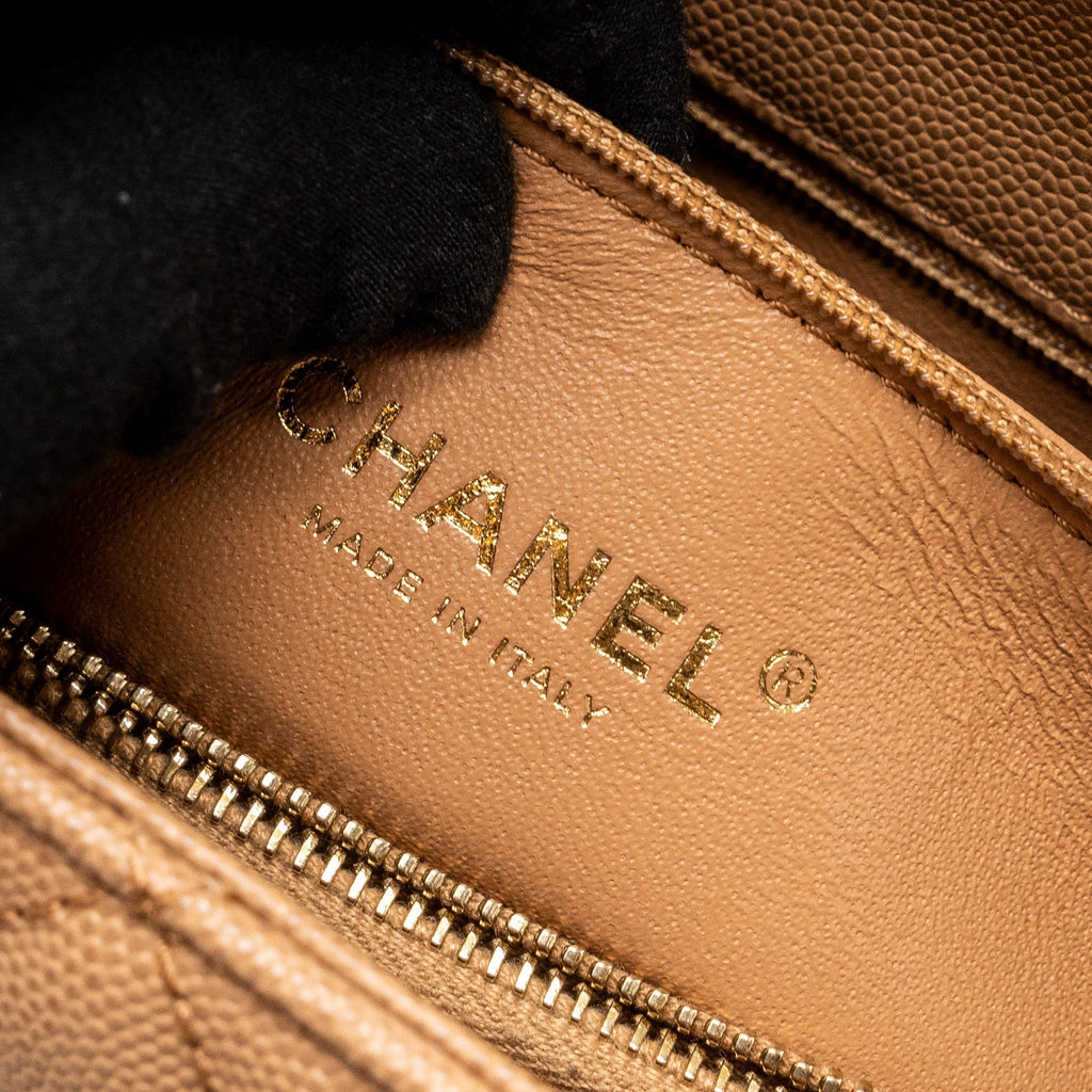 chanel-medium-coco-handle-with-lizard-handle-caviar-dark-beige-ghw