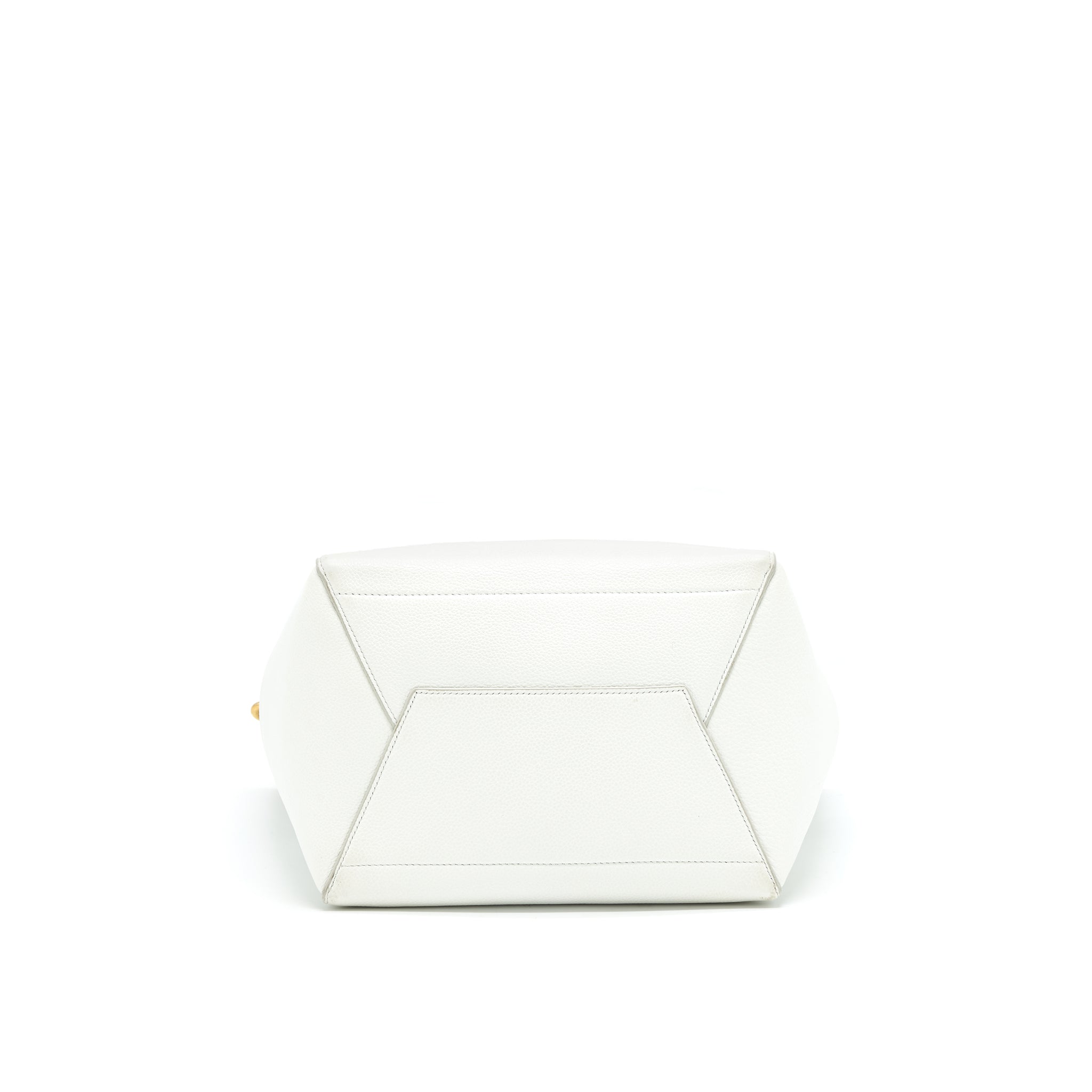 celine-sangle-bucket-bag-in-light-grey