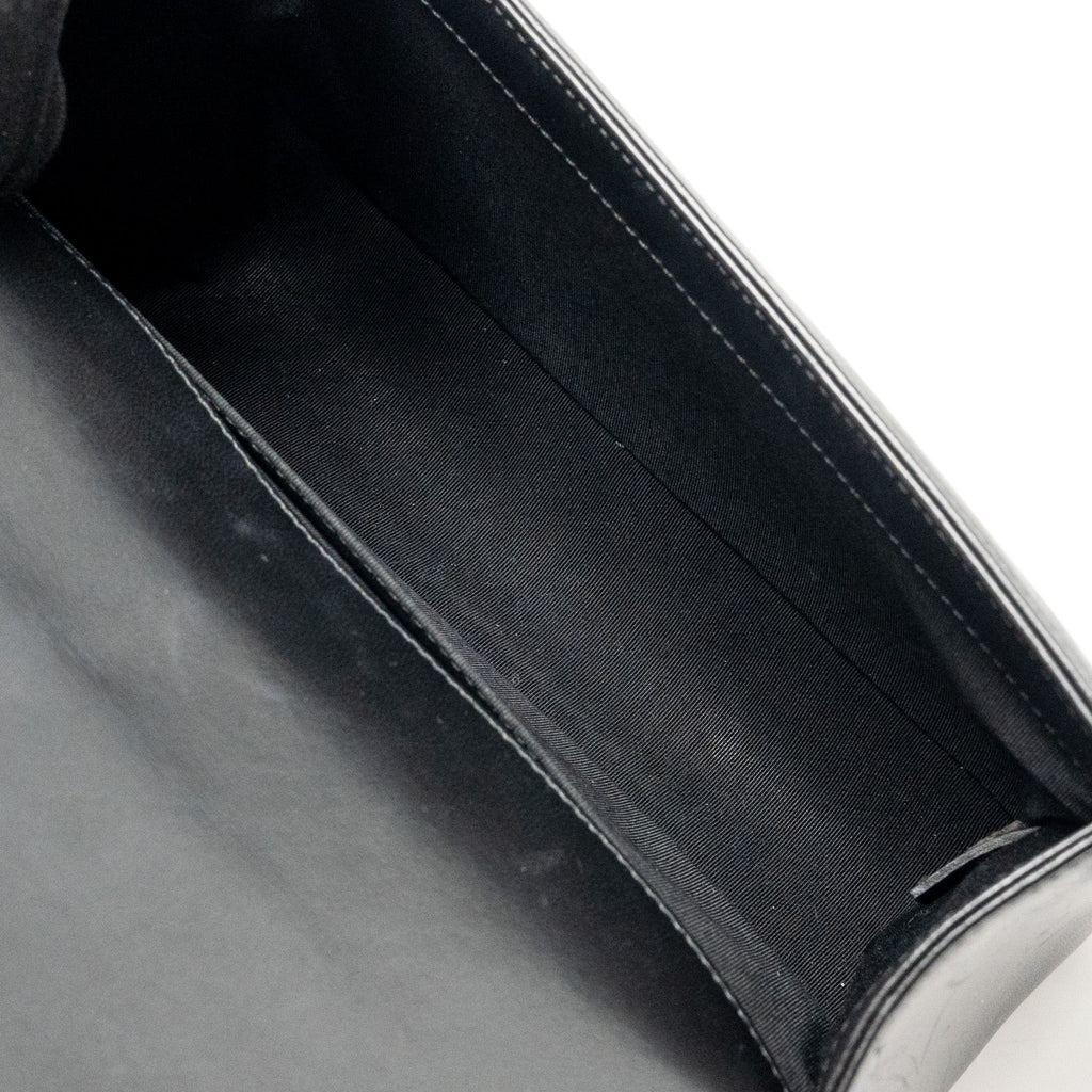 chanel-medium-boy-bag-lambskin-black-ruthenium-shw-2
