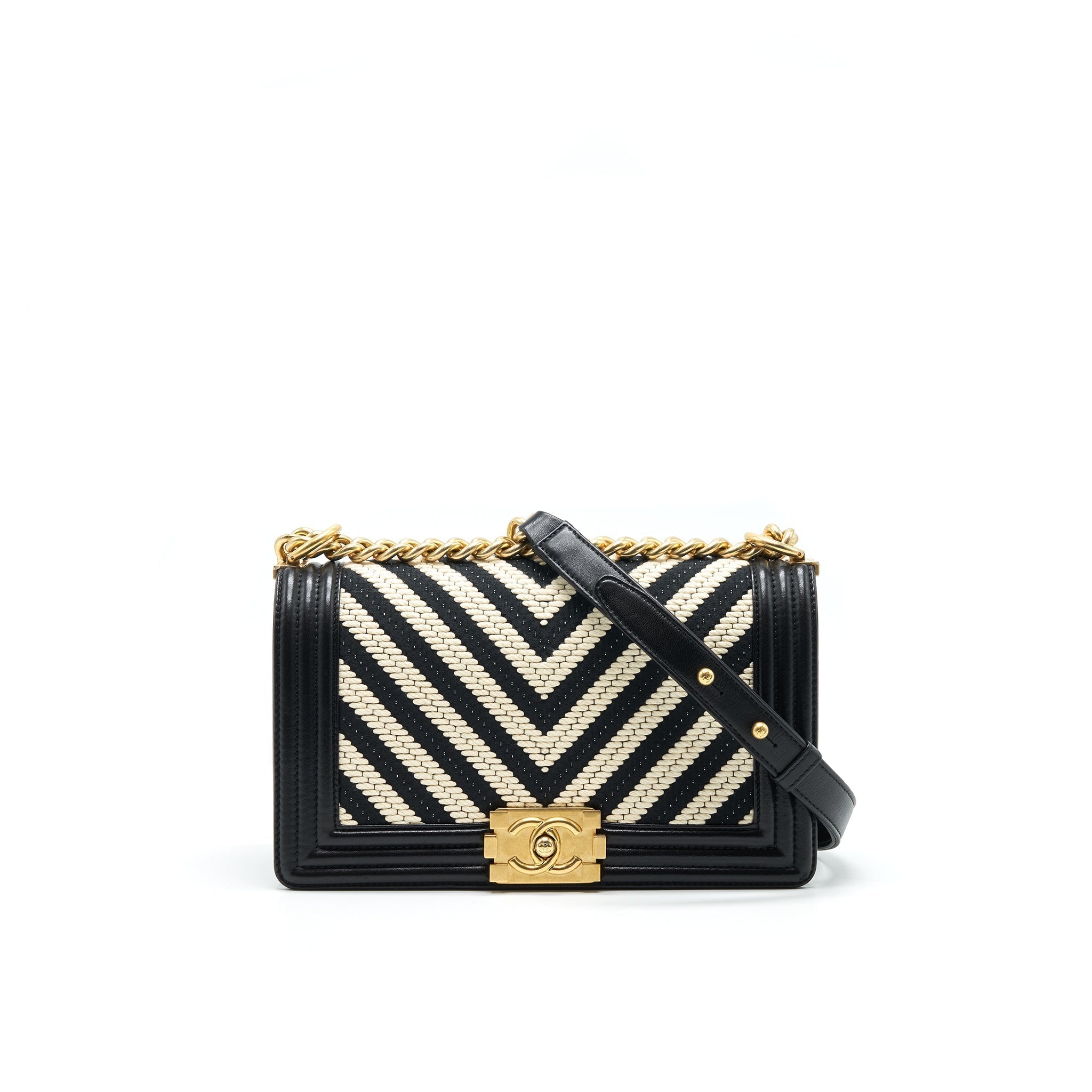 chanel-tweed-medium-le-boy-chevron-black-and-white-ghw